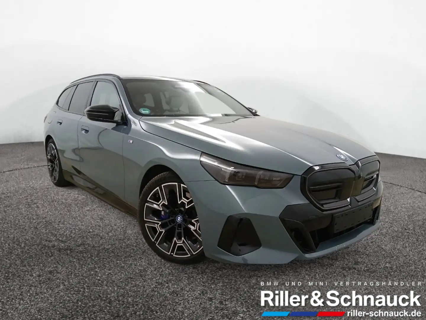 BMW i5 Touring M60 xDrive AHK+PANO+HUD+360°KAM Grün - 2