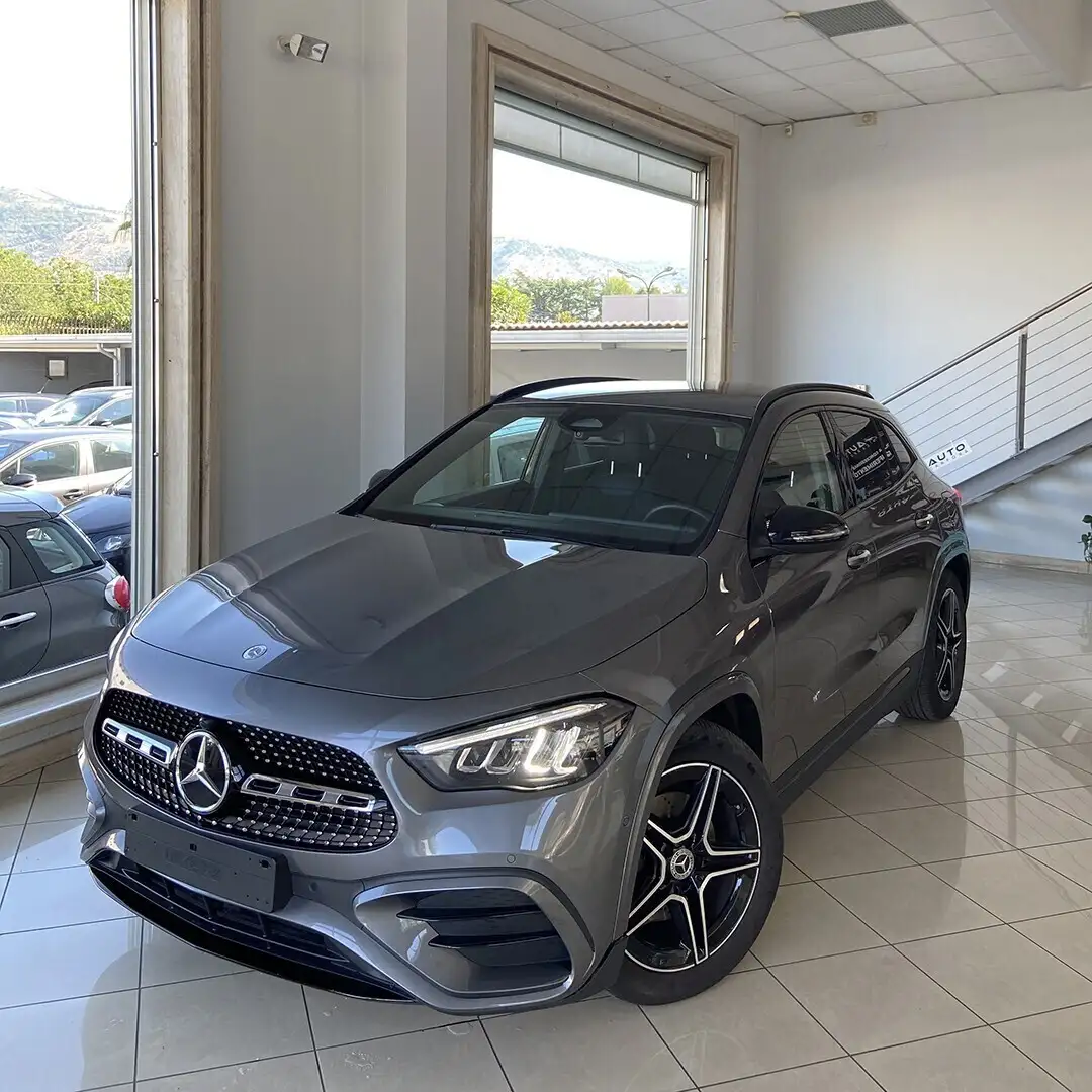 Mercedes-Benz GLA 200 GLA 200 d Automatic AMG Line Premium night edition Grigio - 2