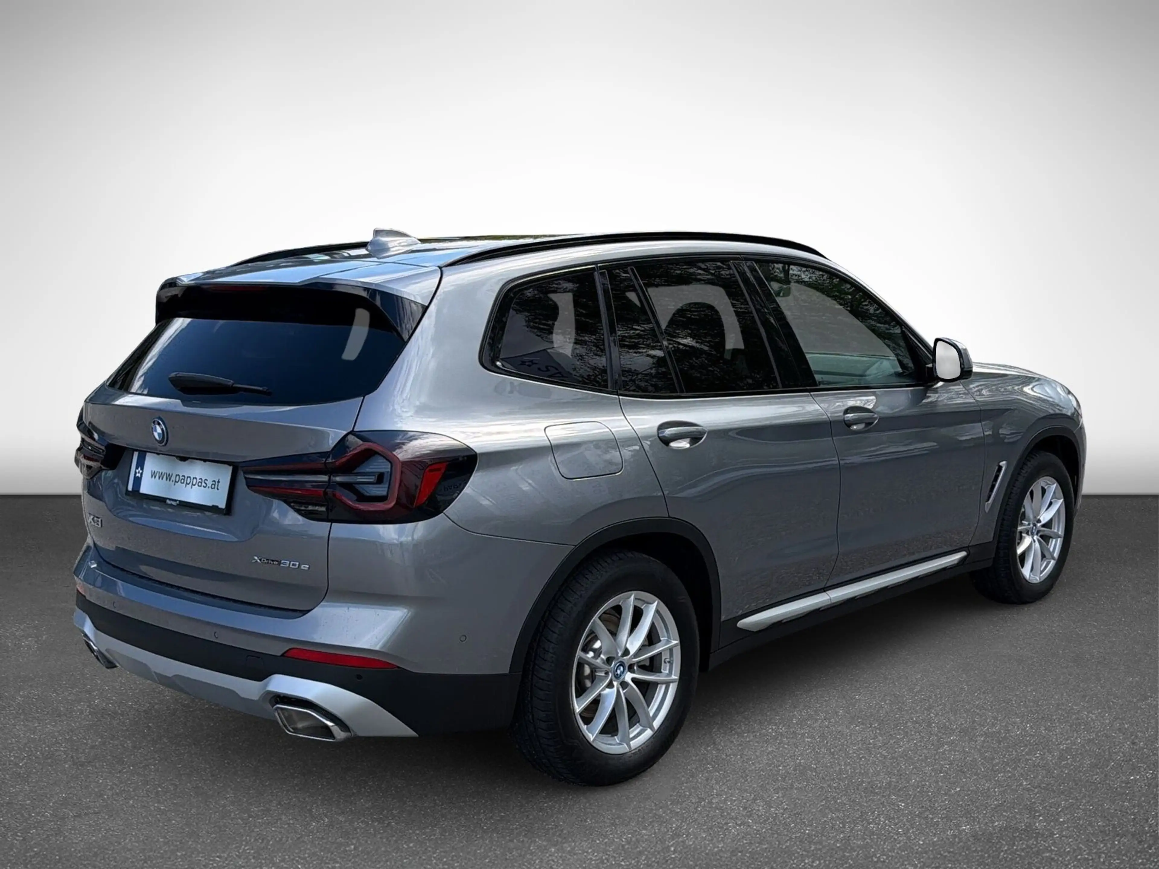 BMW X3 -Reihe Pano SHZ PTS Cam — photo 6