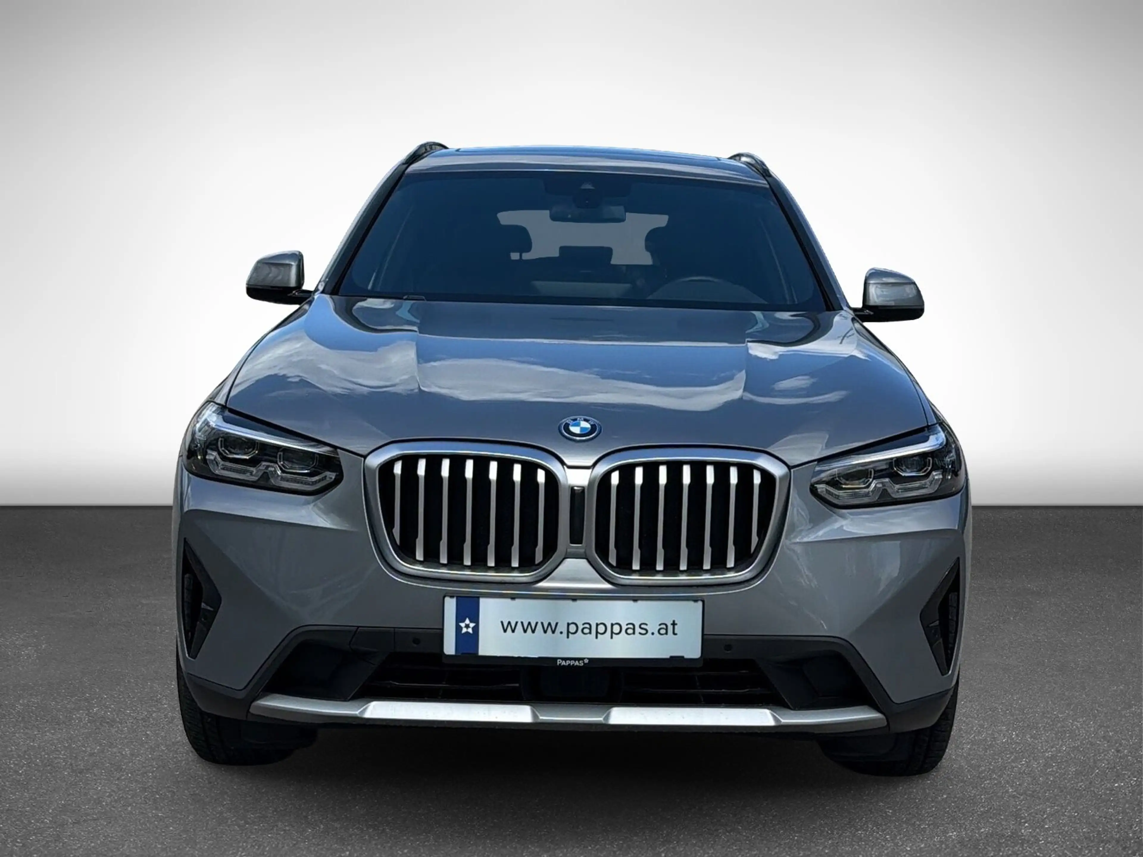 BMW X3 -Reihe Pano SHZ PTS Cam — photo 4