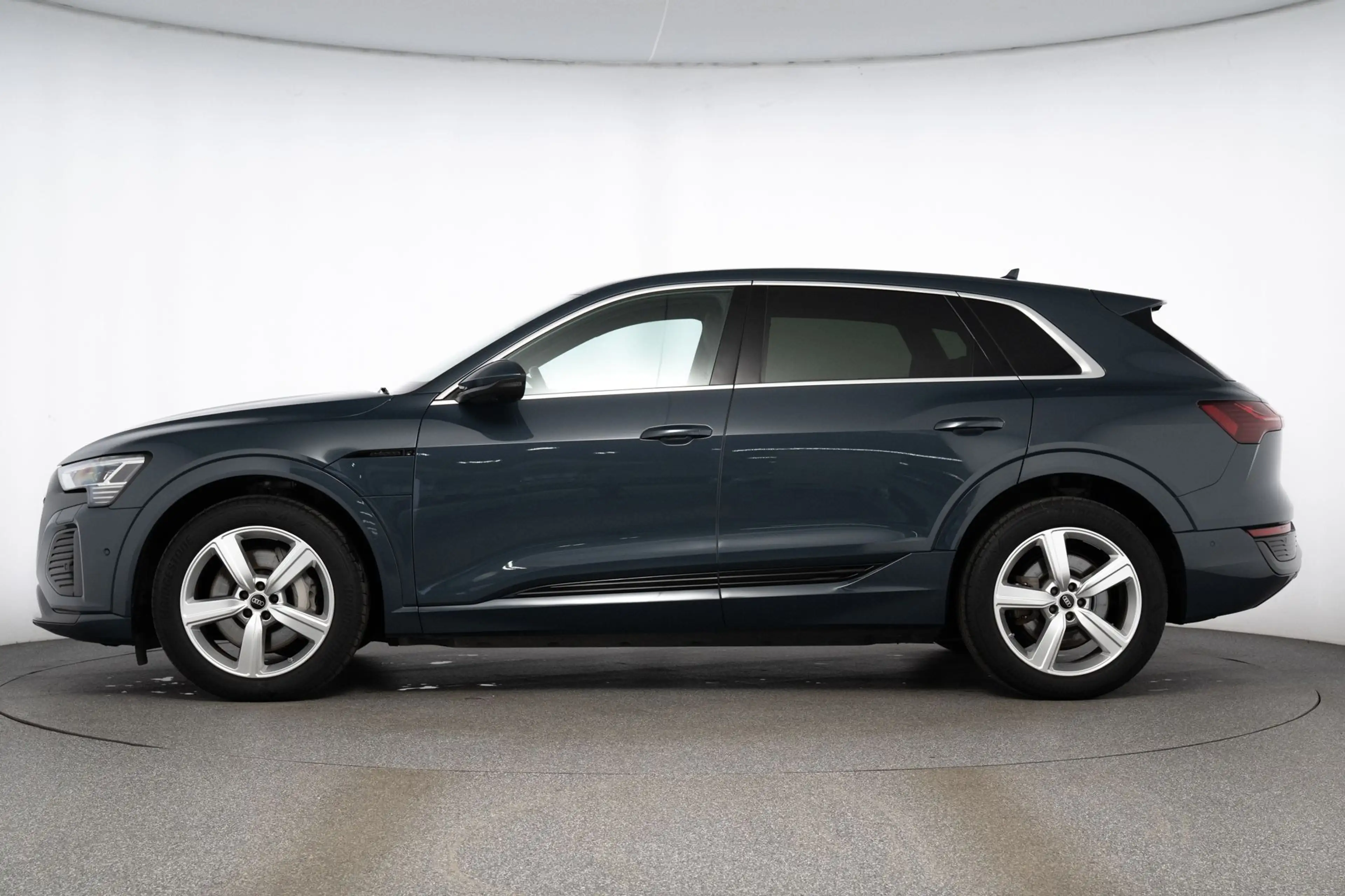 Audi Q8 e-tron 55 quattro 2xS-LINE HEAD-UP MATRIX AHK -53% — photo 2