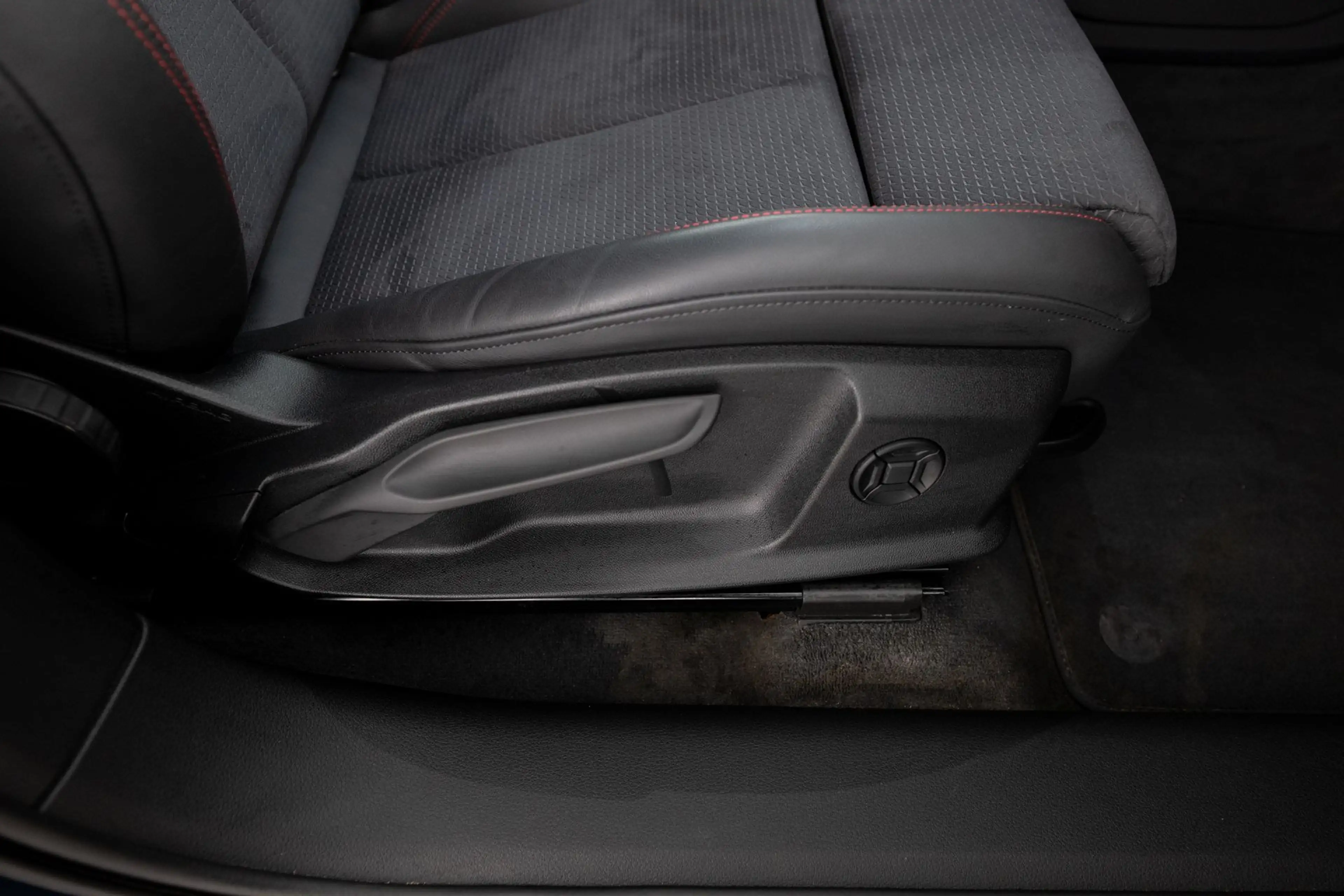 Audi Q8 e-tron 55 quattro 2xS-LINE HEAD-UP MATRIX AHK -53% — photo 14