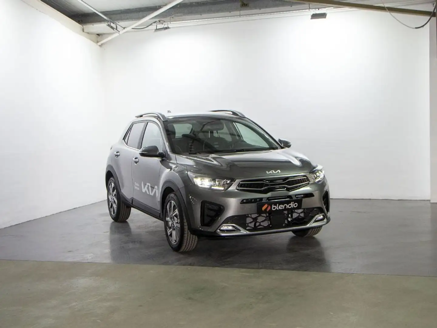Kia Stonic 1.0 T-GDI MHEV IMT 74KW GT LINE 100 5P Gris - 1