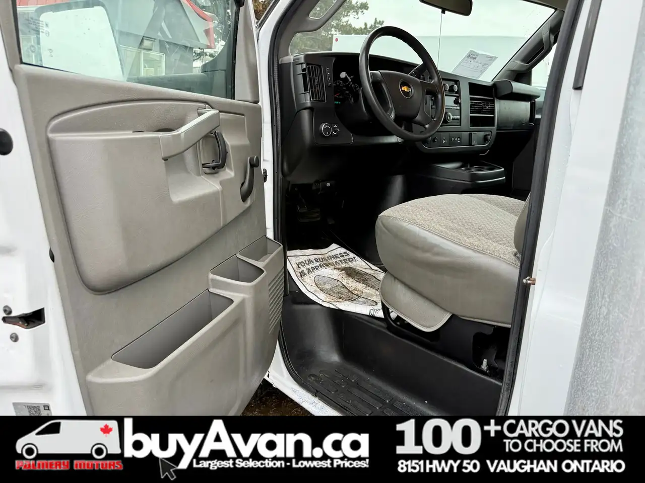GMC Savana снимка GMC Savana