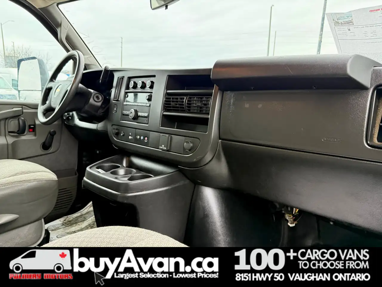 GMC Savana снимка GMC Savana