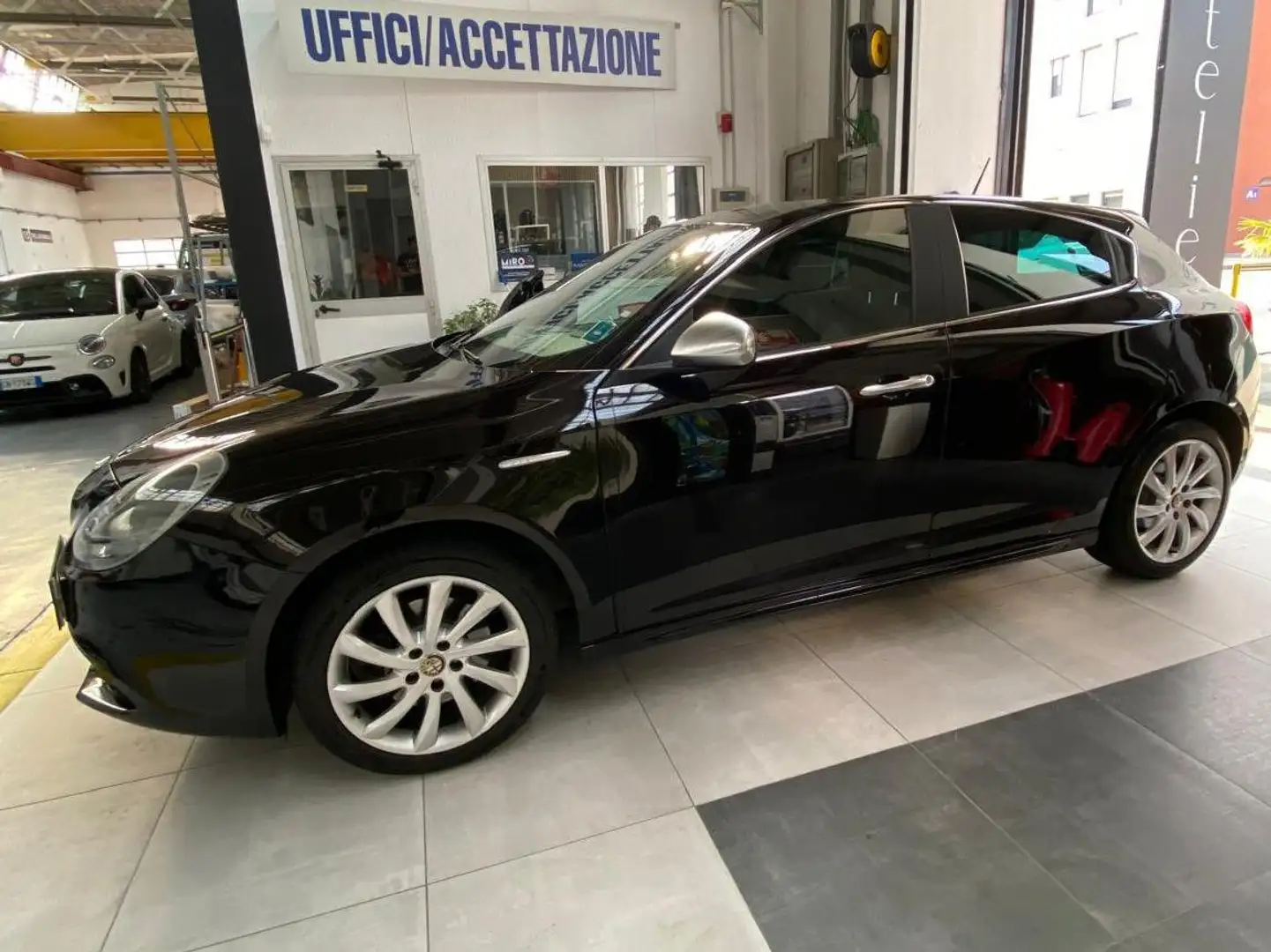 Alfa Romeo Giulietta Giulietta 2.0 jtdm(2) Distinctive 140cv Black - 2