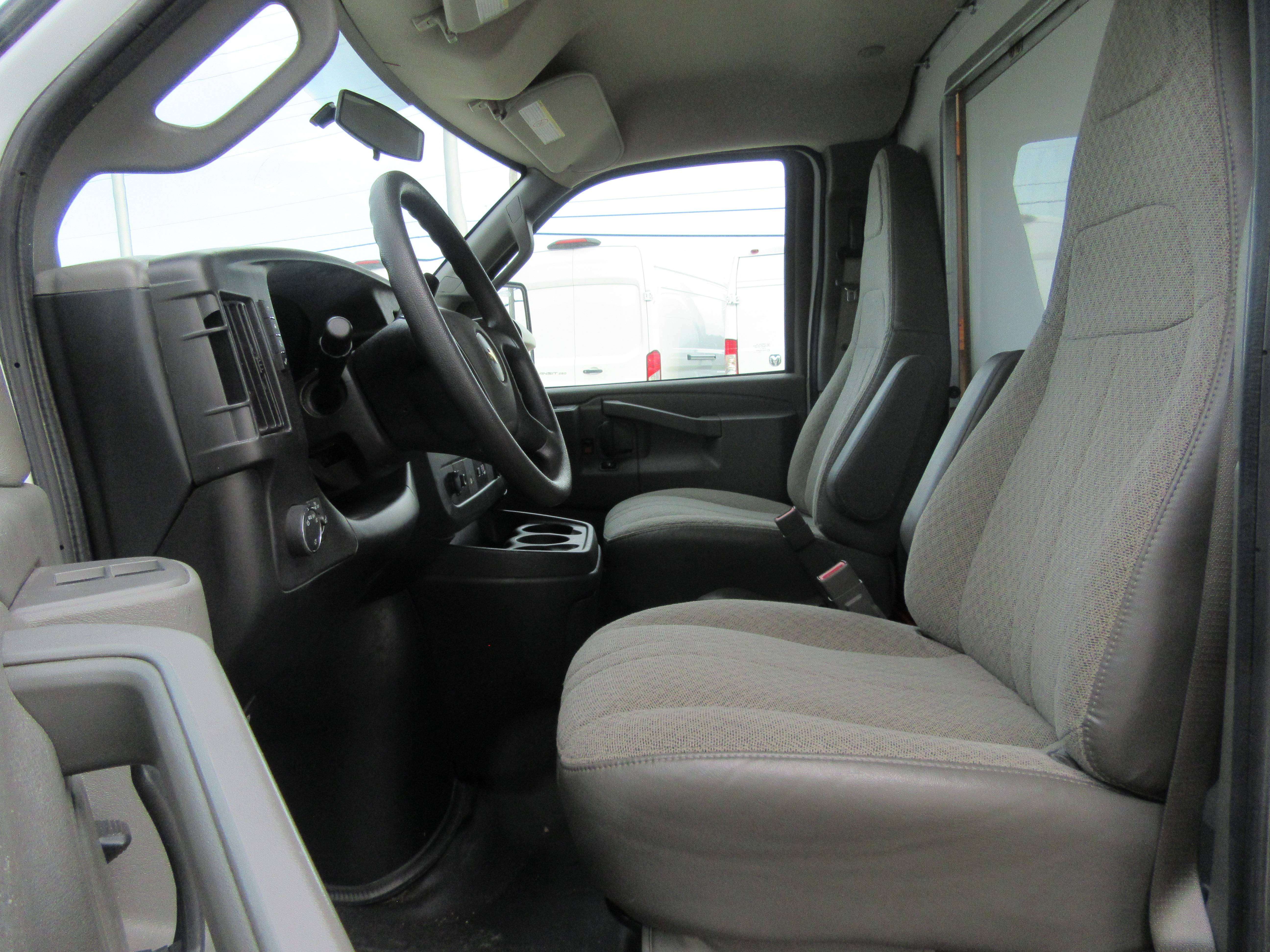 2024 Chevrolet Express 3500 Commercial Cutaway