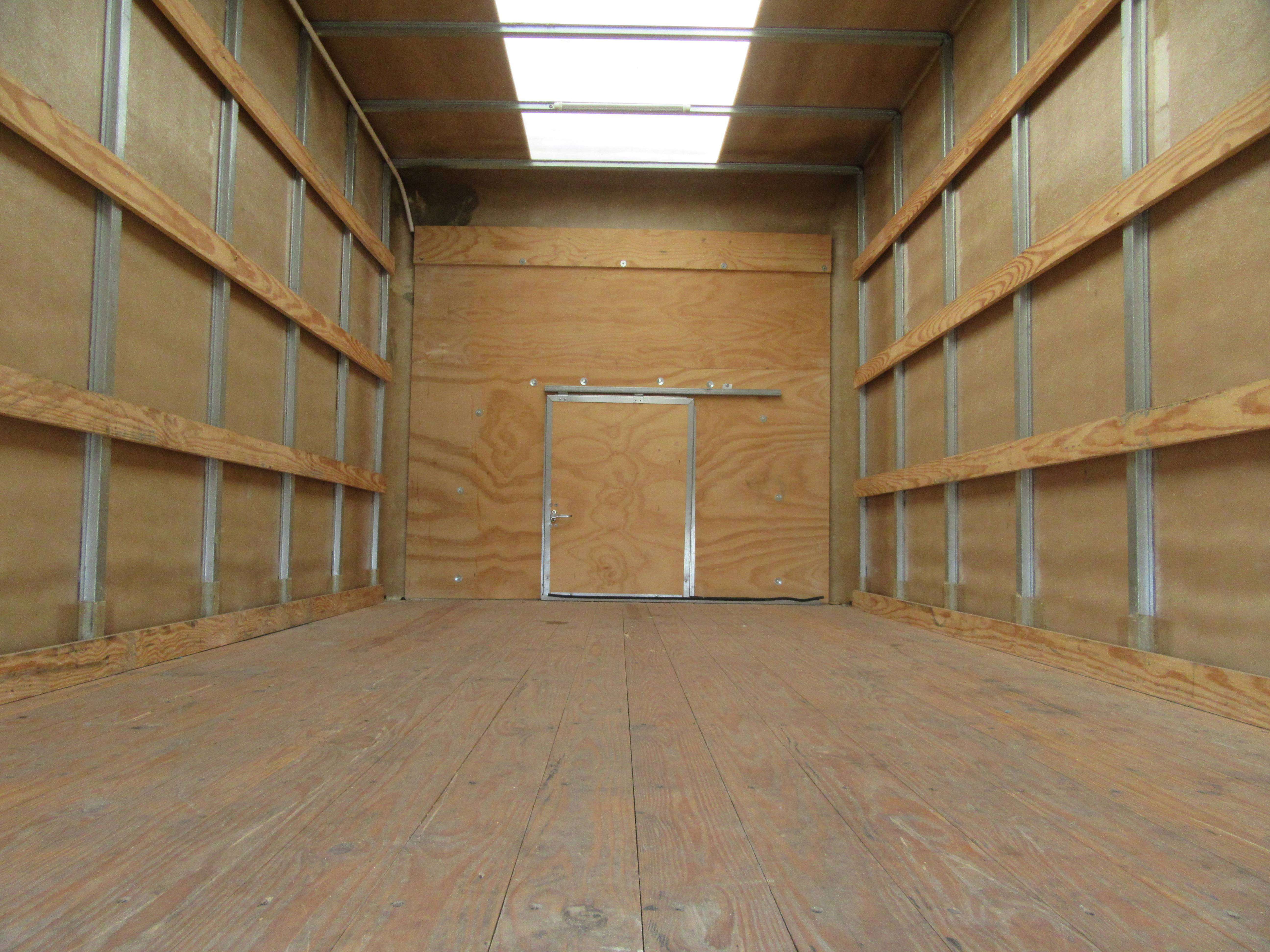 2024 Chevrolet Express 3500 Commercial Cutaway
