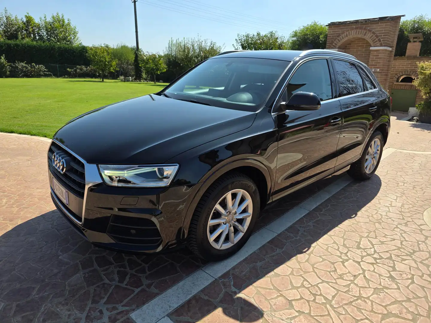 Audi Q3 2.0 tdi Sport 120cv s-tronic Noir - 1