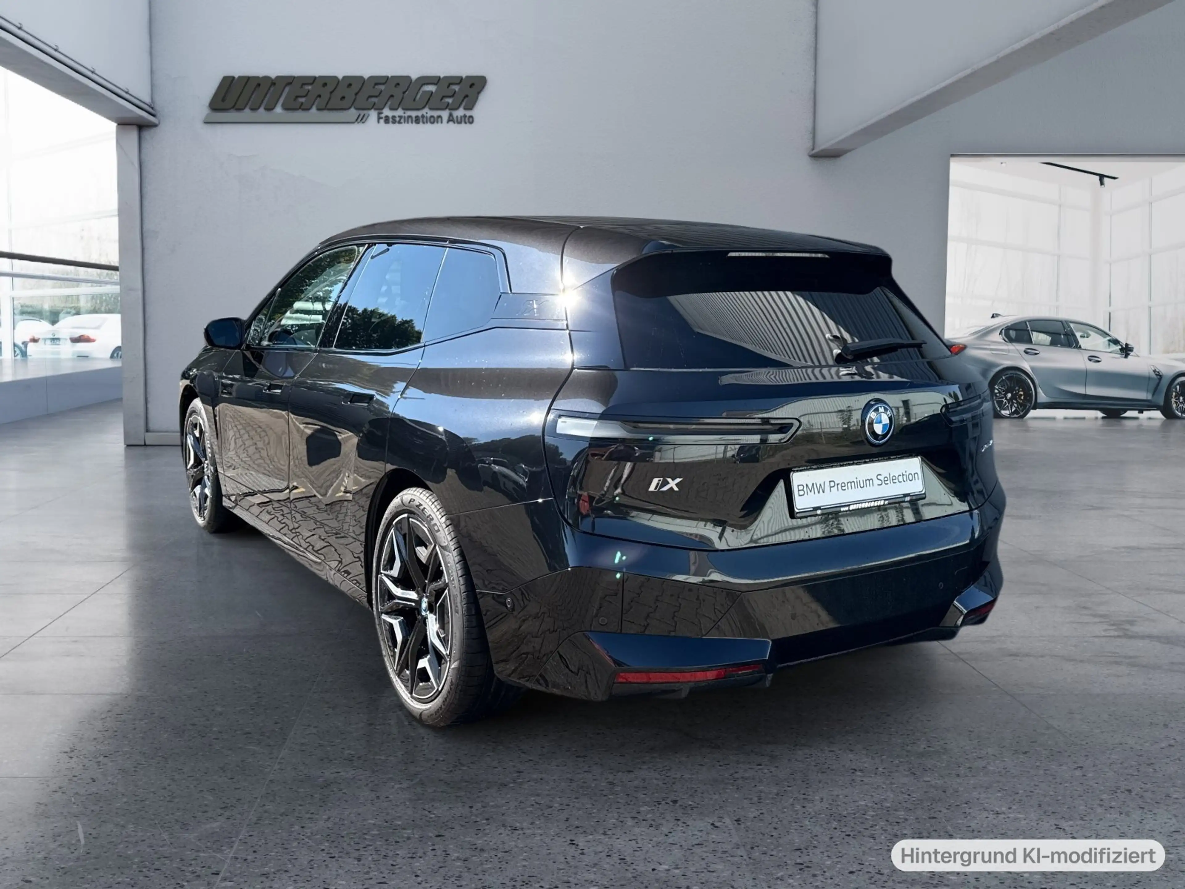 BMW iX xDrive40 — photo 4