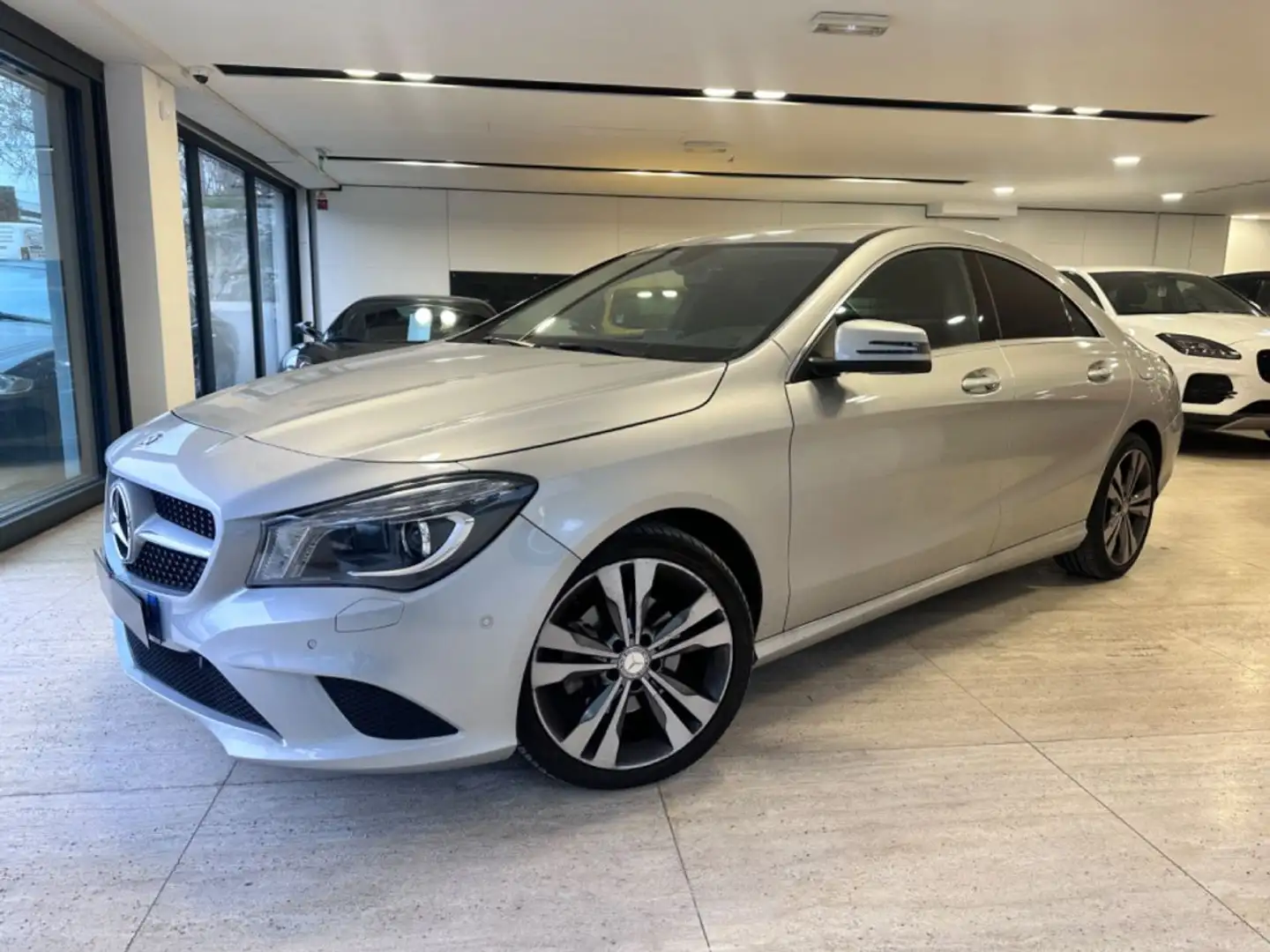 Mercedes-Benz CLA 220 220 CDI 177ch Sensation 7G-DCT Šedá - 1