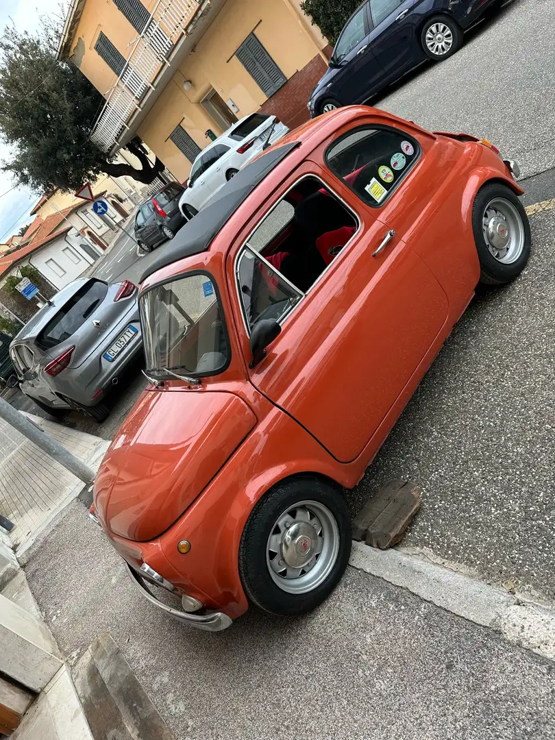 Fiat 500 d’epoca narančasta - 1