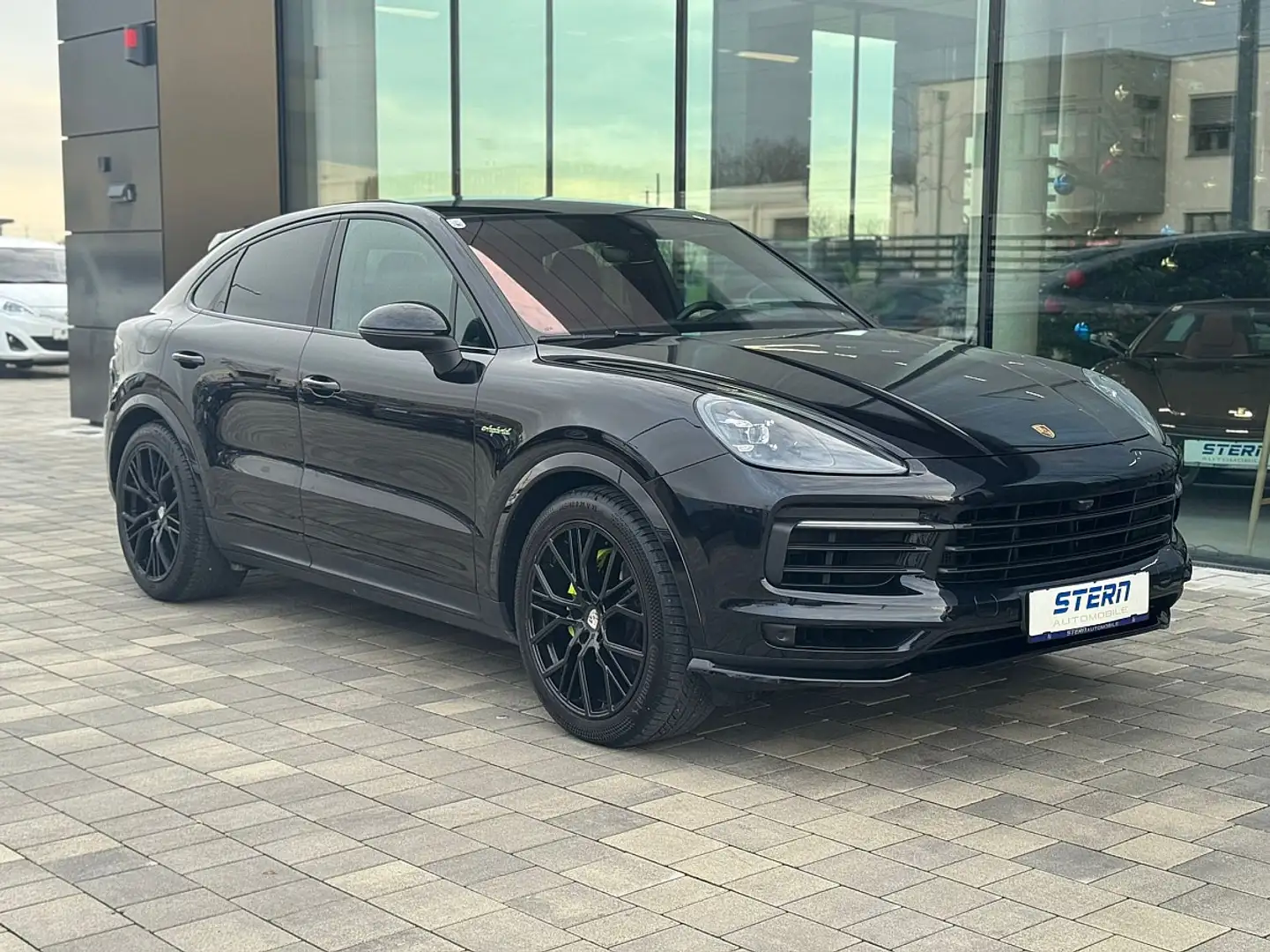 Porsche Cayenne Coupe E-Hybrid PHEV 17,9 kWh *APPROVED*PANO*SPO... Schwarz - 1