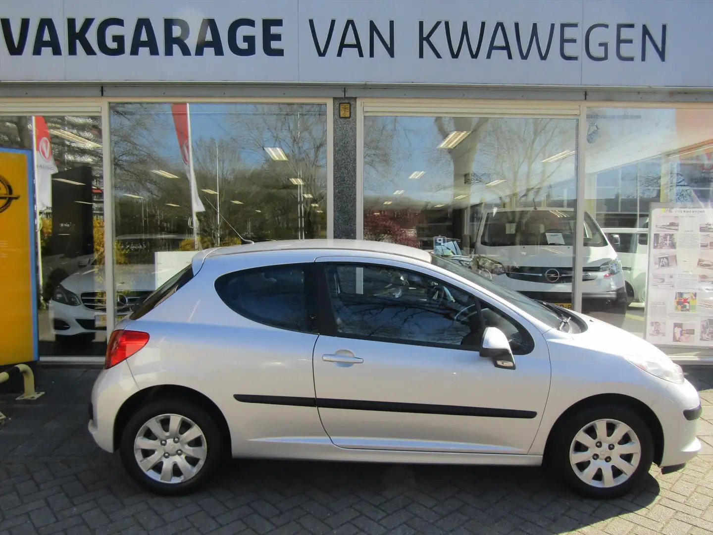 Peugeot 207 1.4 VTI AIRCO L.M. VELGEN Gris - 2