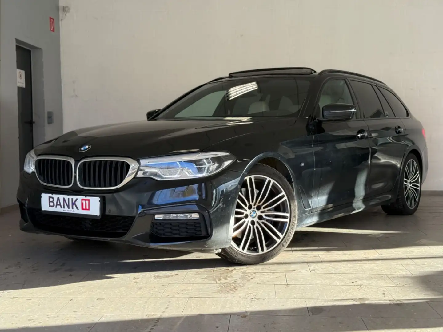 BMW 530 i Touri xDrive M Sport/Pano/360/HUD/H&K/Soft Schwarz - 1