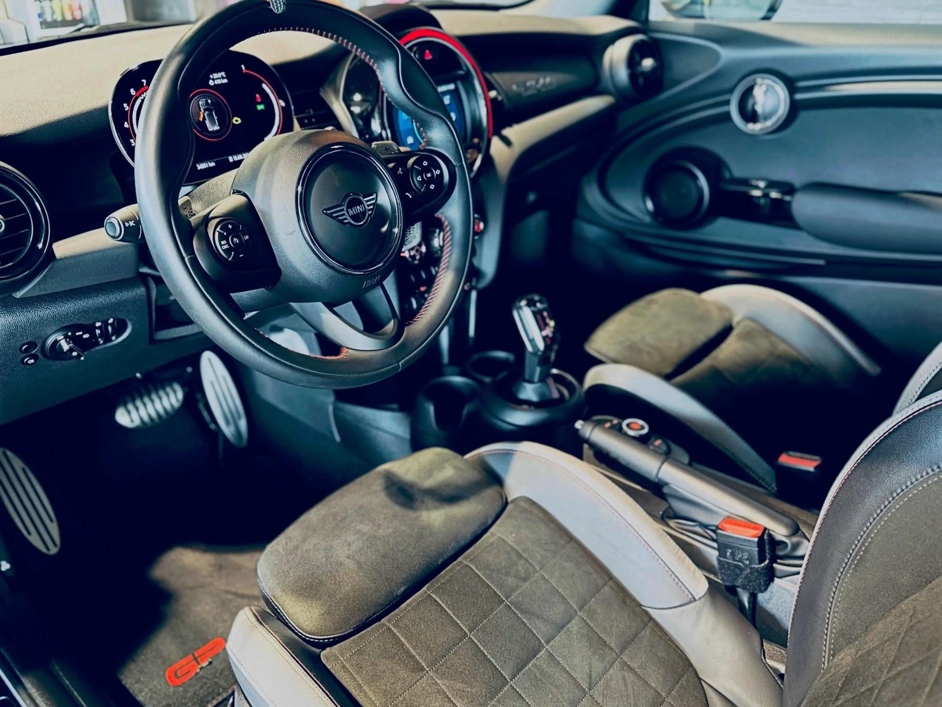 MINI Cooper JOHN COOPER WORKS GP 1044 OF 3000 STEPTRONIC — photo 9