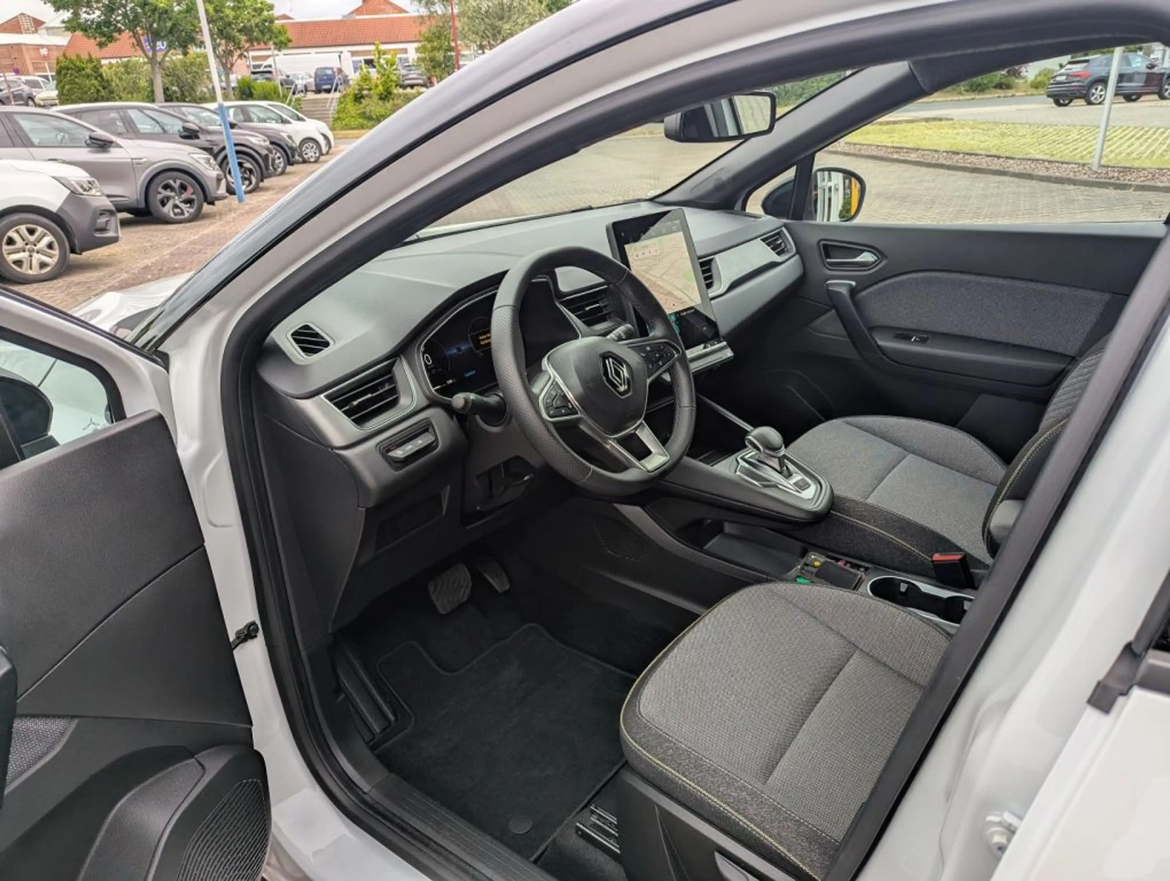 Renault Captur E-TECH Full Hybrid 145 TECHNO — photo 7