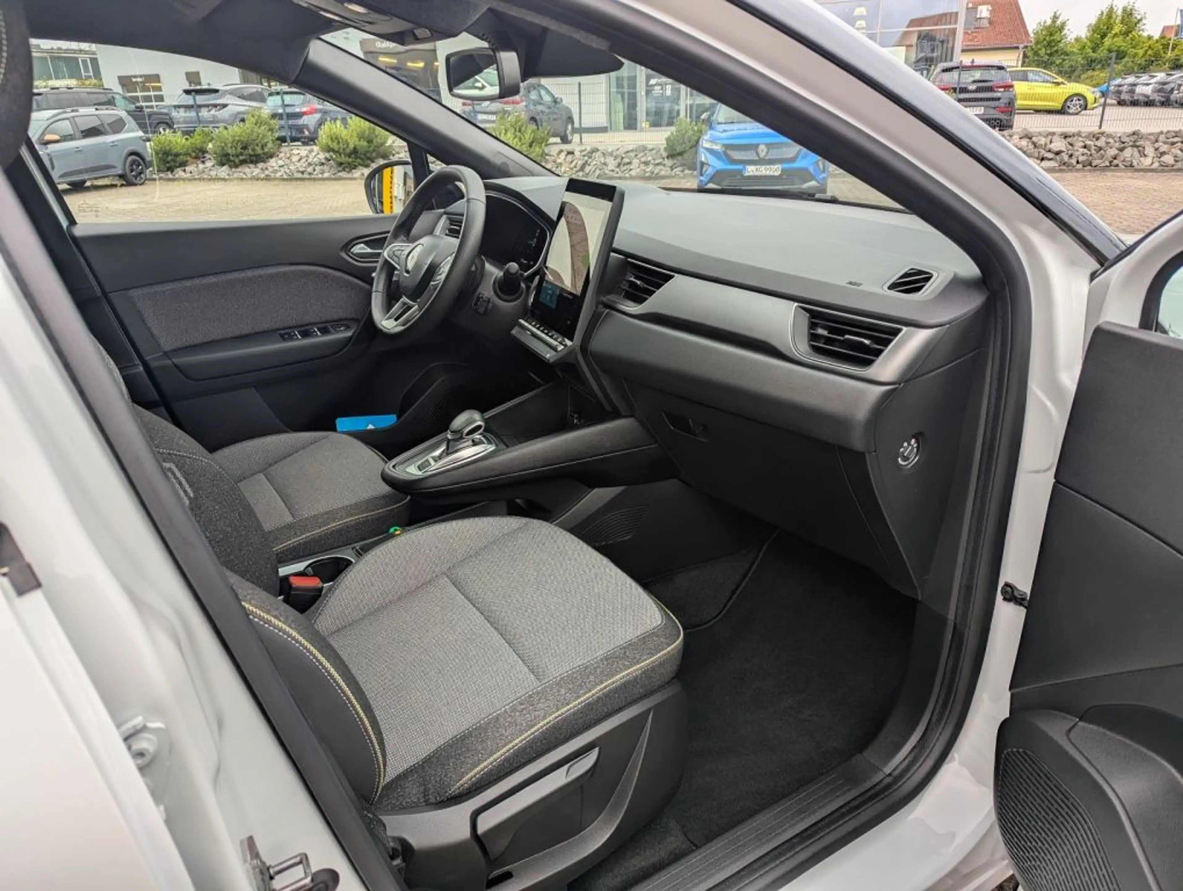 Renault Captur E-TECH Full Hybrid 145 TECHNO — photo 4