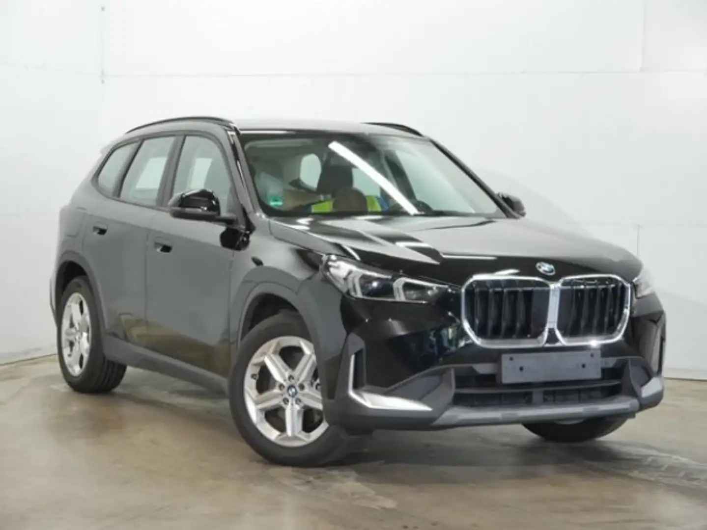 BMW X1 20 i sDrive Head-Up/Kamera 4x/Komfortzugang Noir - 1