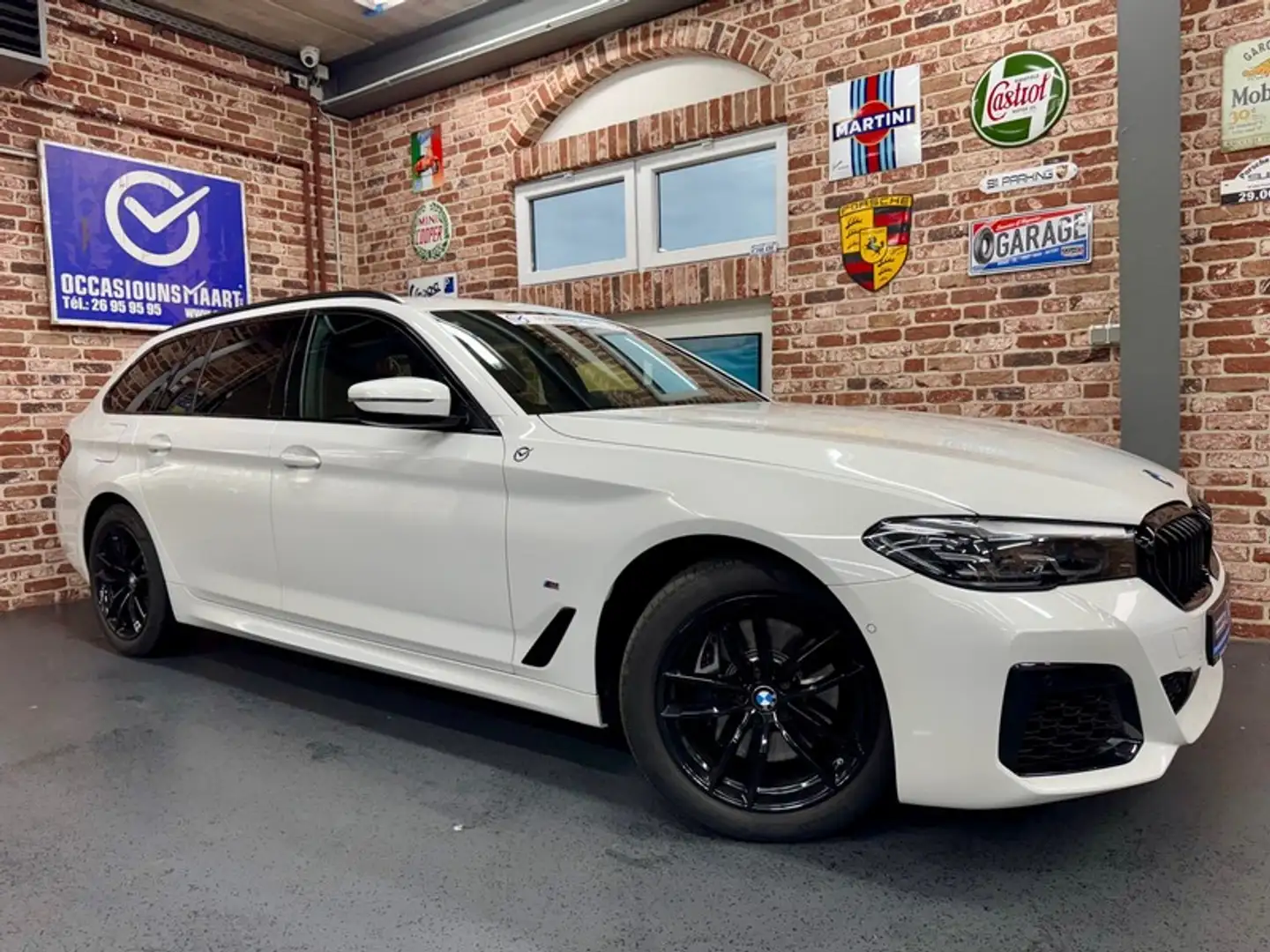 BMW 540 540iA Touring 3.0 333cv Auto xDrive M-SPORT Blanc - 1