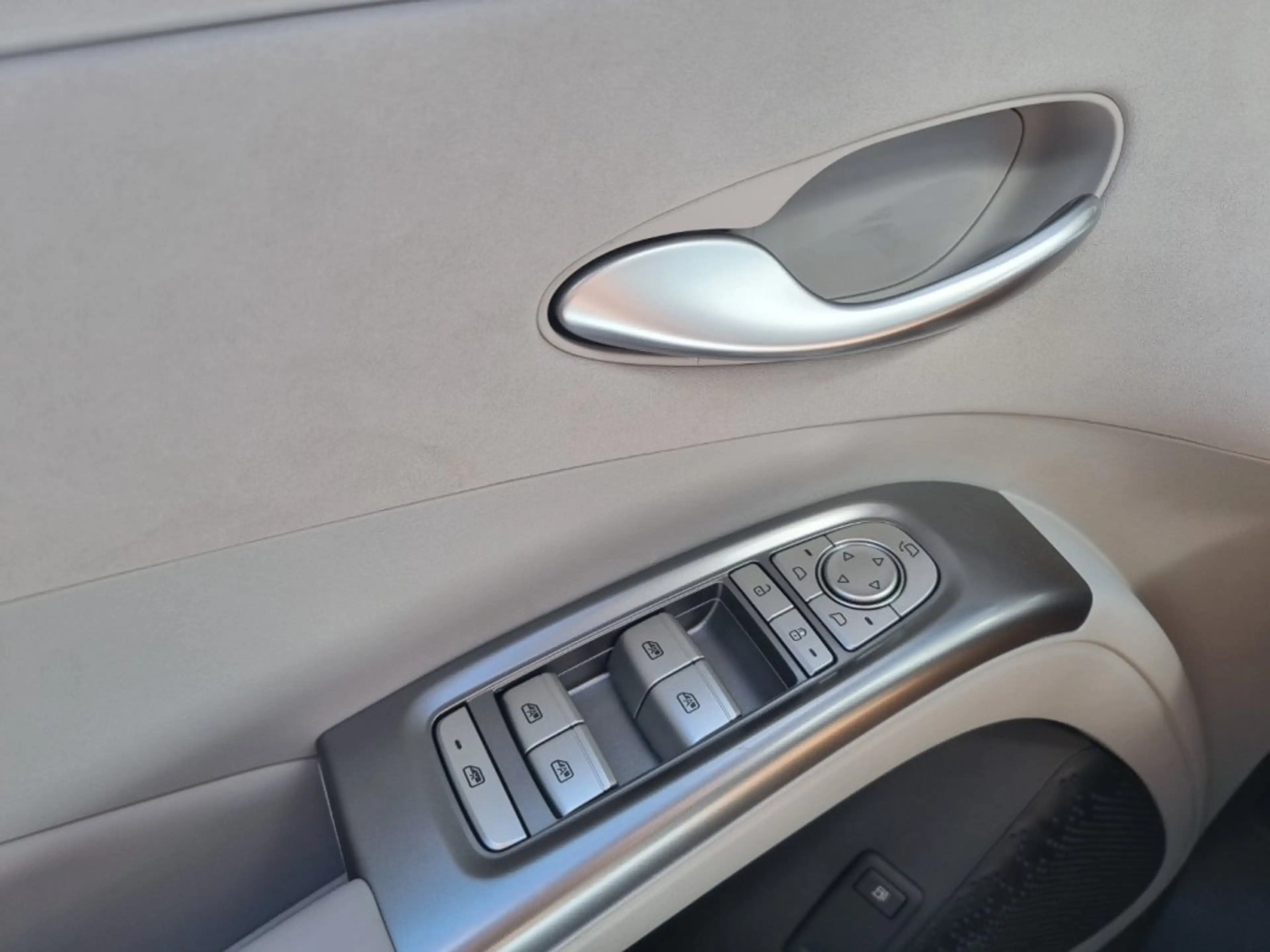 BYD Dolphin G DM-i Comfort — photo 8