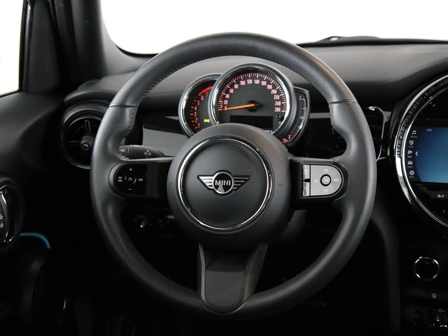 MINI Cooper 5-deurs Camden Edition Aut. Grigio - 2