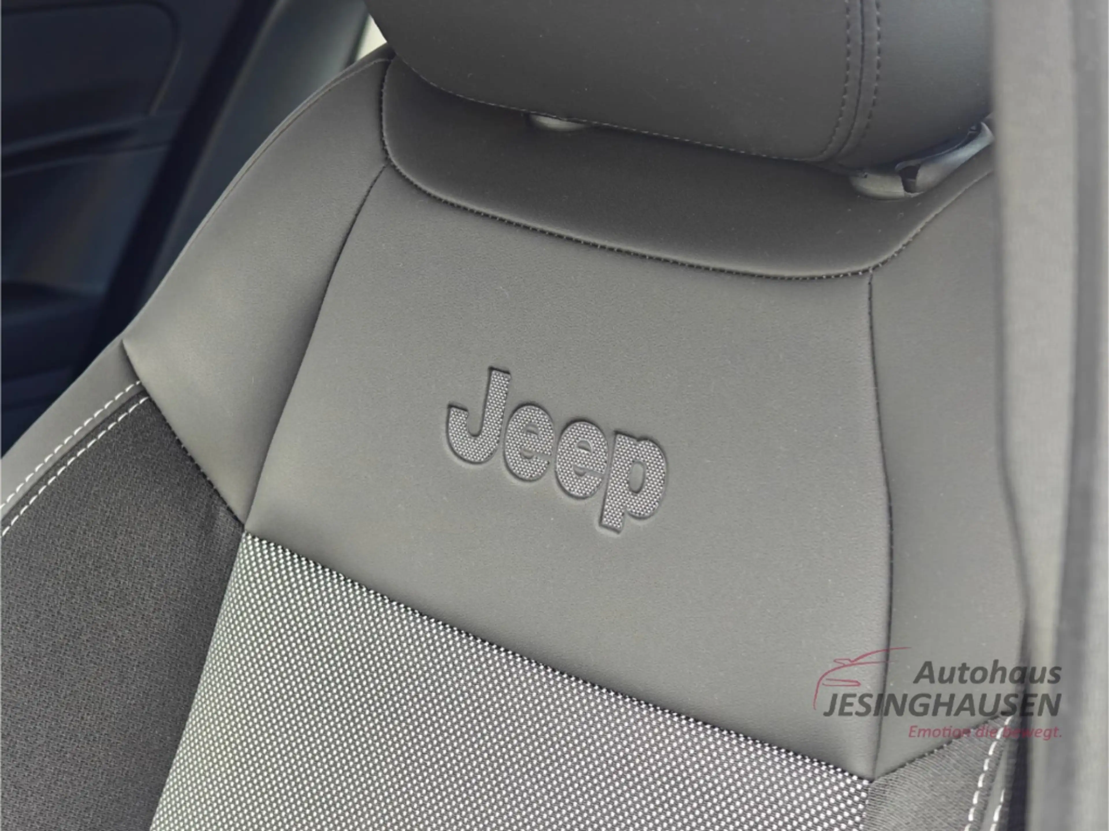 Jeep Avenger Altitude MHEV+WinterP.+ LED+ACC+Apple CarPla+Andro — photo 16