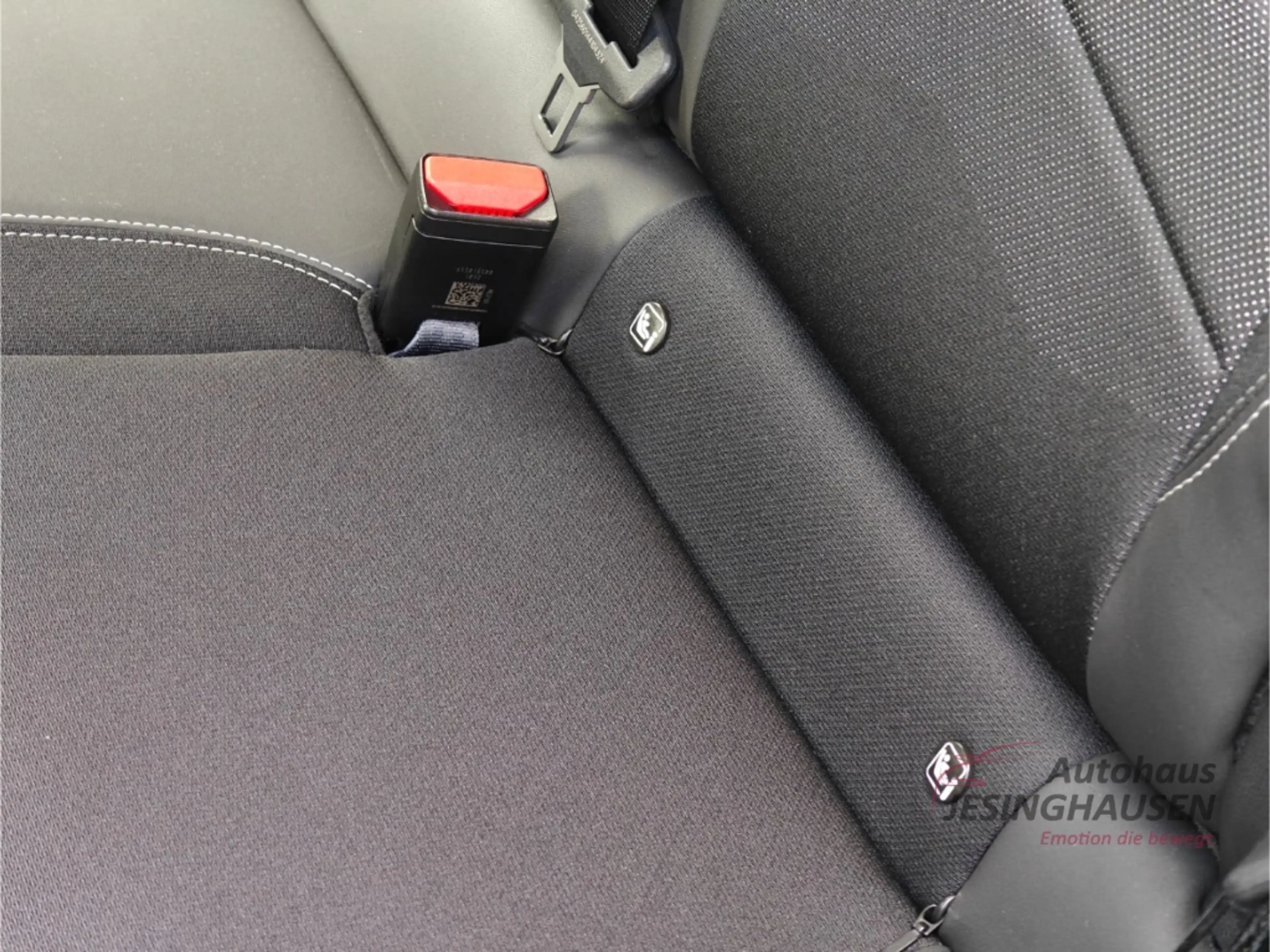 Jeep Avenger Altitude MHEV+WinterP.+ LED+ACC+Apple CarPla+Andro — photo 40