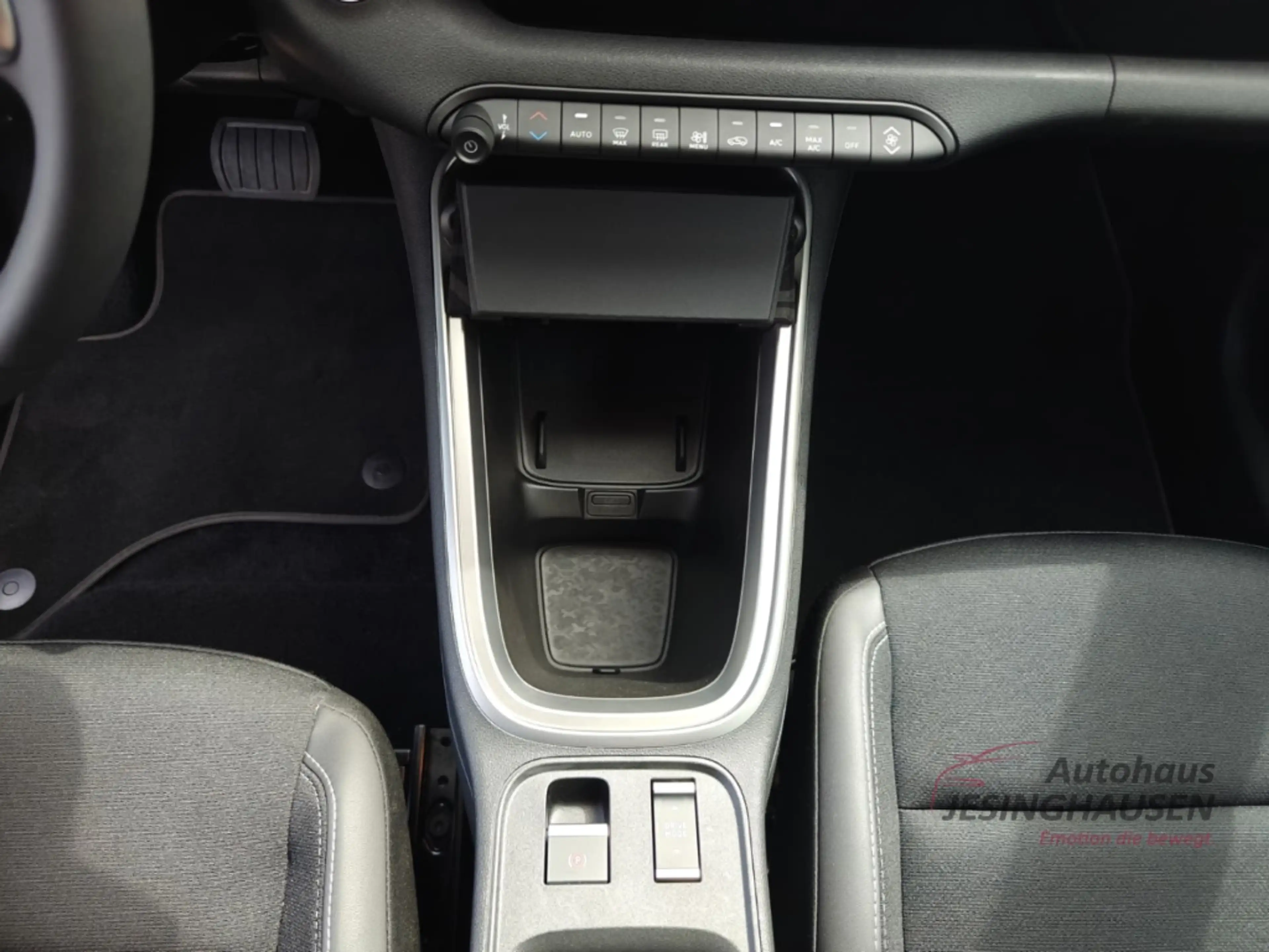 Jeep Avenger Altitude MHEV+WinterP.+ LED+ACC+Apple CarPla+Andro — photo 35