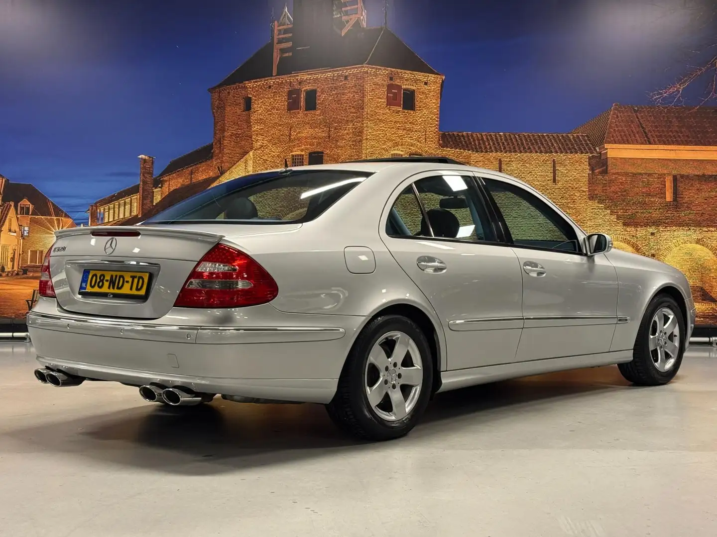 Mercedes-Benz E 320 Avantgarde Aut Schuifdak Leer Xenon Grijs - 2