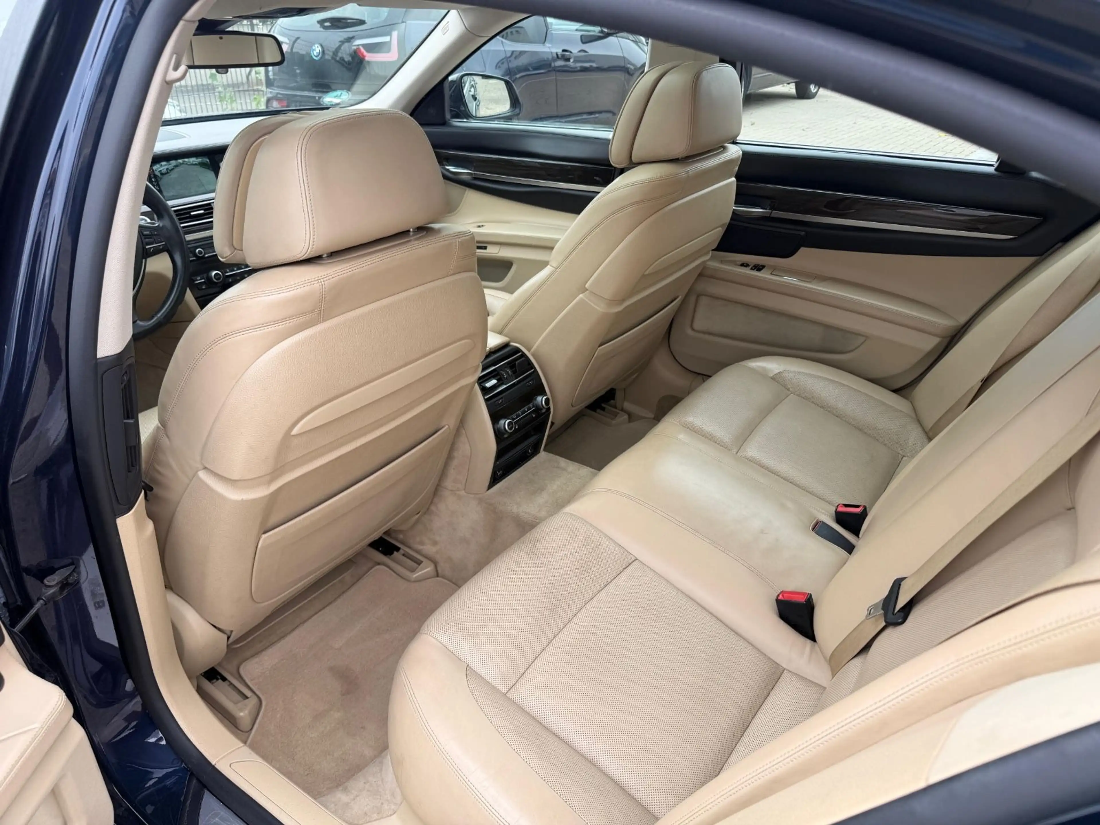 BMW 730 d/Pano/Kamer/Head-up/St.heiz/Leder/Soft/Memo — photo 11