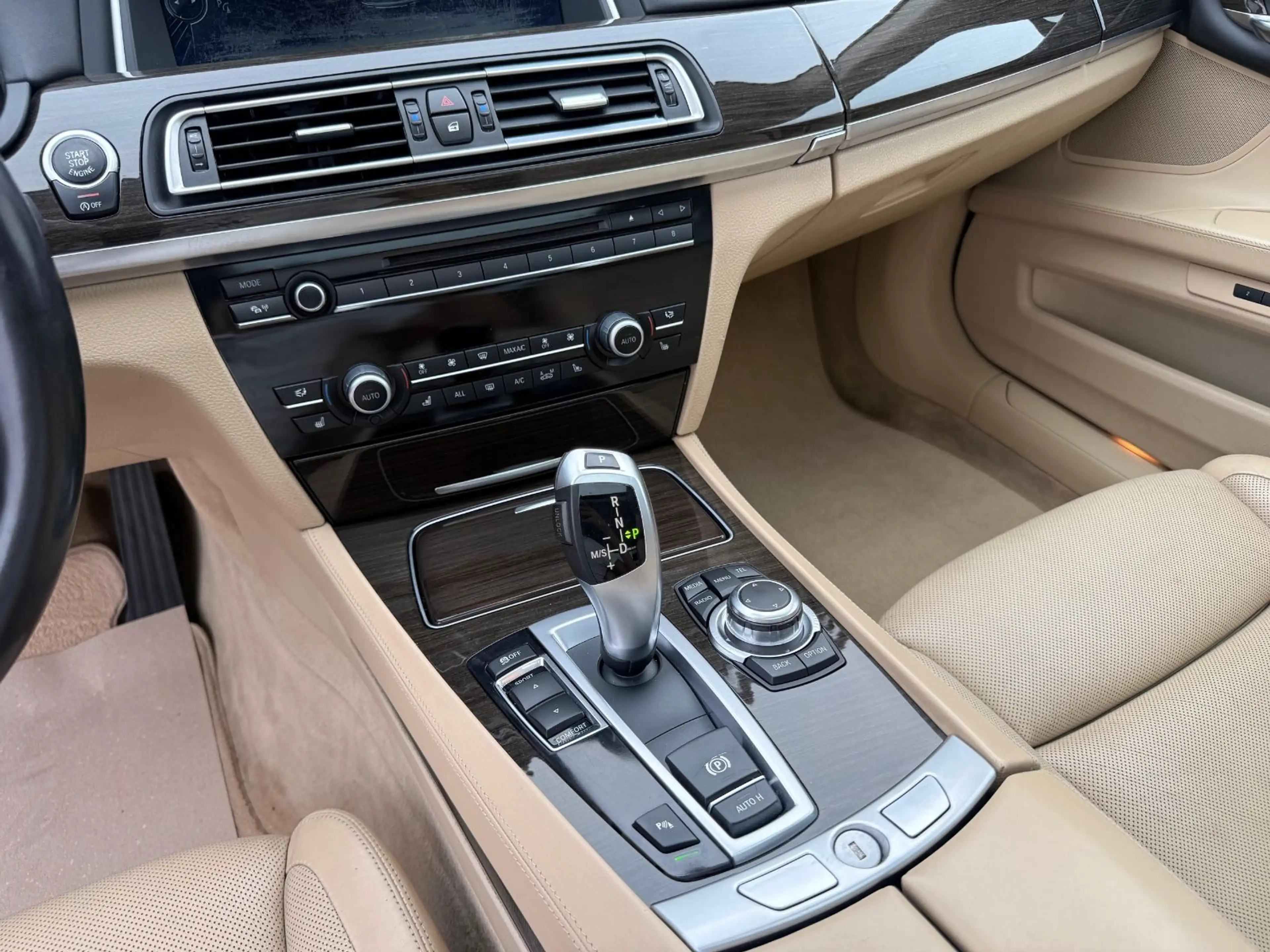 BMW 730 d/Pano/Kamer/Head-up/St.heiz/Leder/Soft/Memo — photo 31