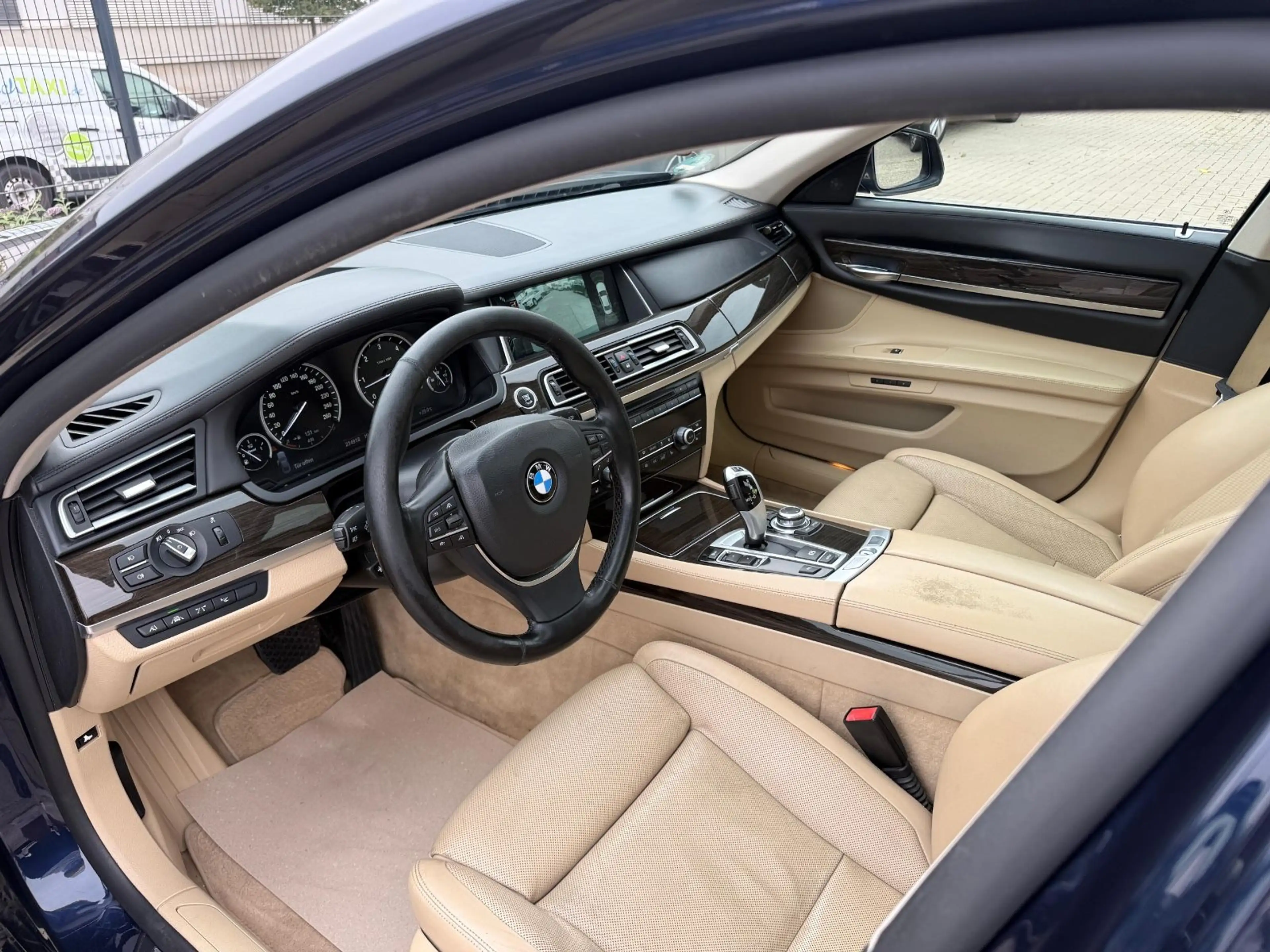BMW 730 d/Pano/Kamer/Head-up/St.heiz/Leder/Soft/Memo — photo 15