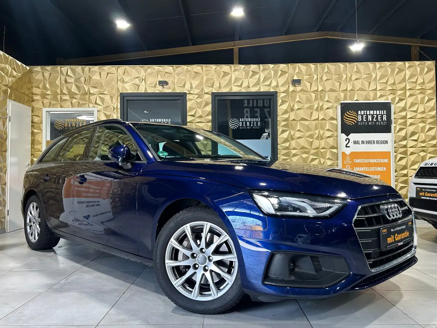 Audi A4 Avant 40 TDI basis/ALCANTARA/8-FACH/NAVI/KAME Blau - 1