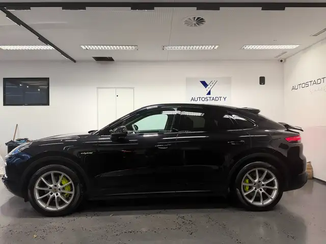 Porsche Cayenne view 7