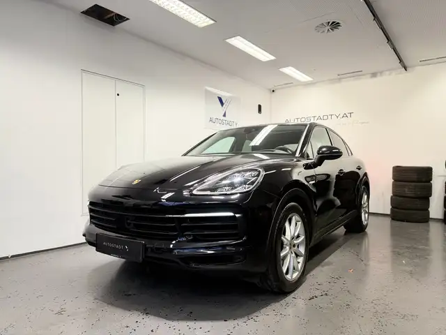 Porsche Cayenne view 4