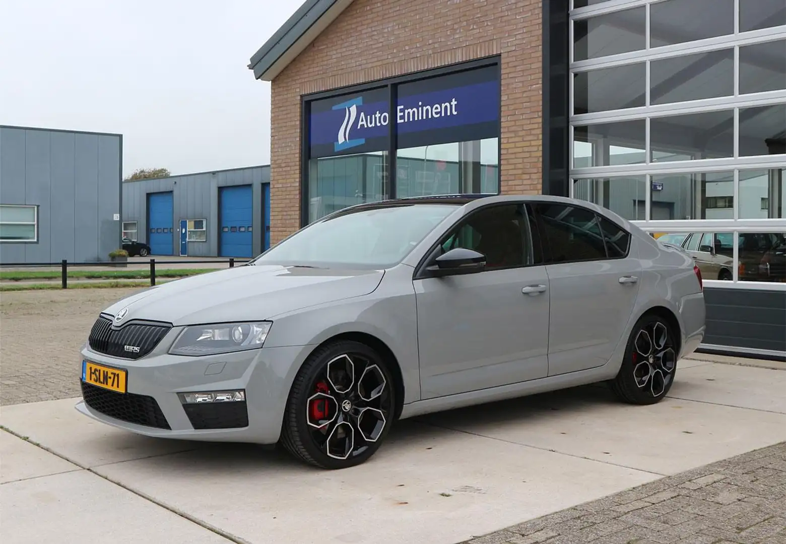 Skoda Octavia 2.0 TSI RS NL Panorama JD Stage4 Nieuwstaat Grijs - 1
