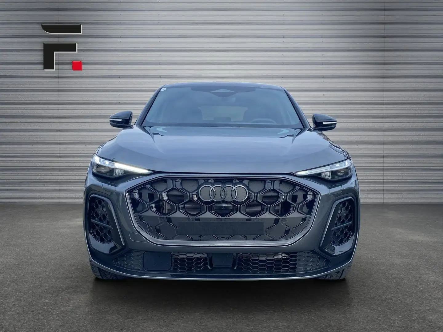 Audi Q5 e-hybrid quattro 270 KW Grau - 2