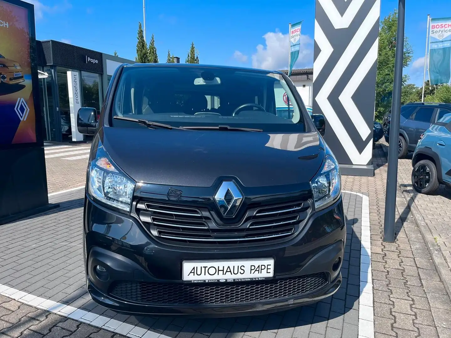 Renault Trafic Combi L2H1 Grand SpaceClass "AHK 8-Sitze" Zwart - 2