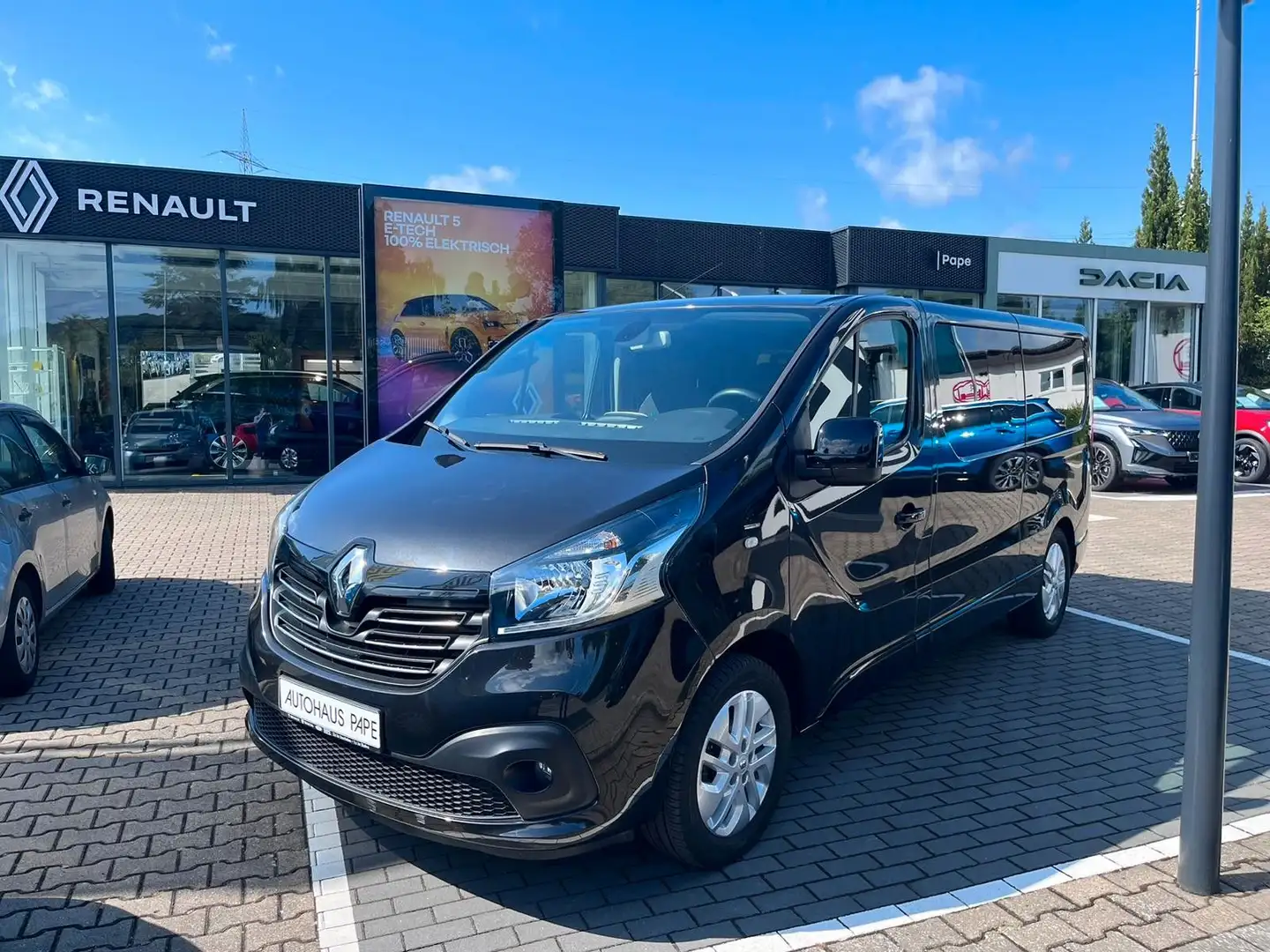 Renault Trafic Combi L2H1 Grand SpaceClass "AHK 8-Sitze" Zwart - 1