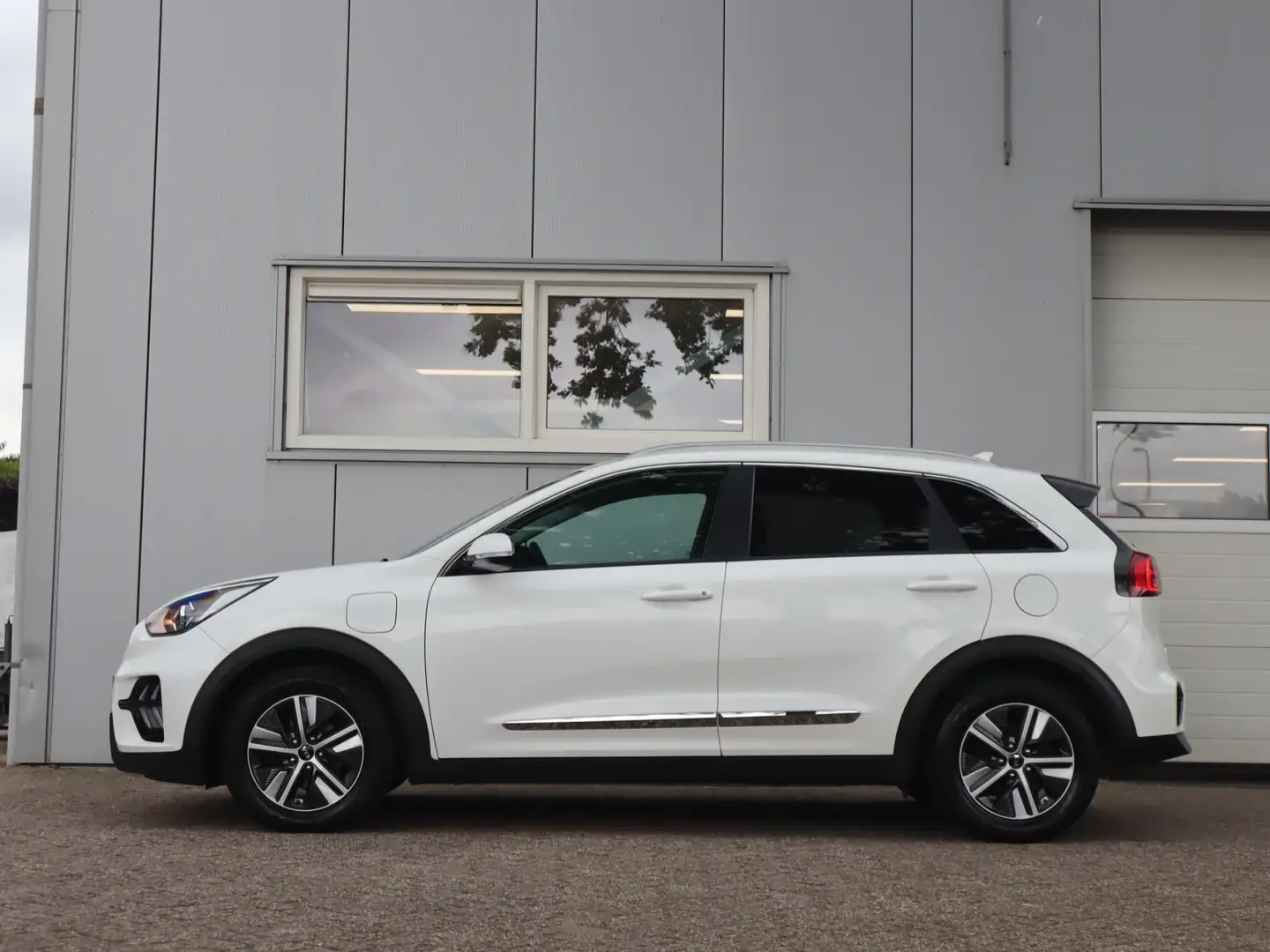 Kia Niro 1.6 GDi PHEV DynamicPlusLine / Dealeronderhouden / Wit - 2