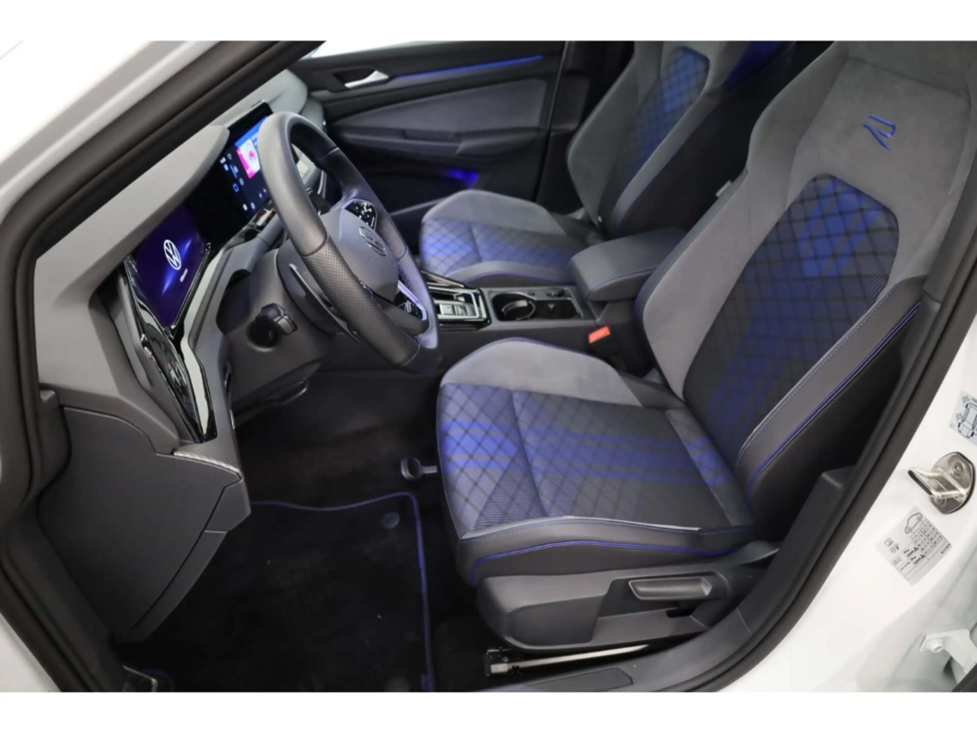 Volkswagen Golf R 2.0 TSI 4Mot. DSG LED/ACC/SH/Klima/DAB+ — photo 6