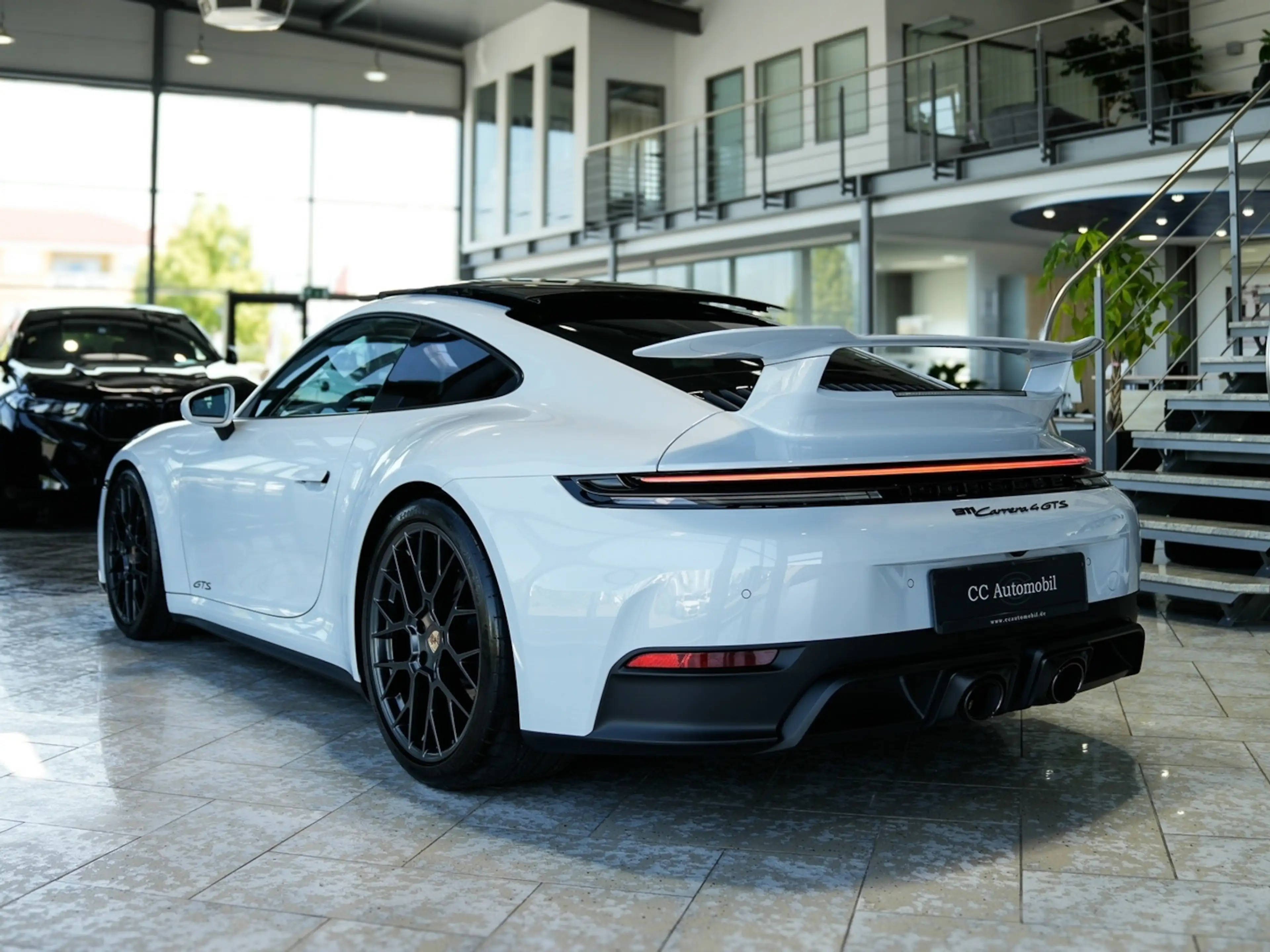 Porsche 911 Carrera 4 GTS AEROKIT Glasdach HD-Matrix — photo 11