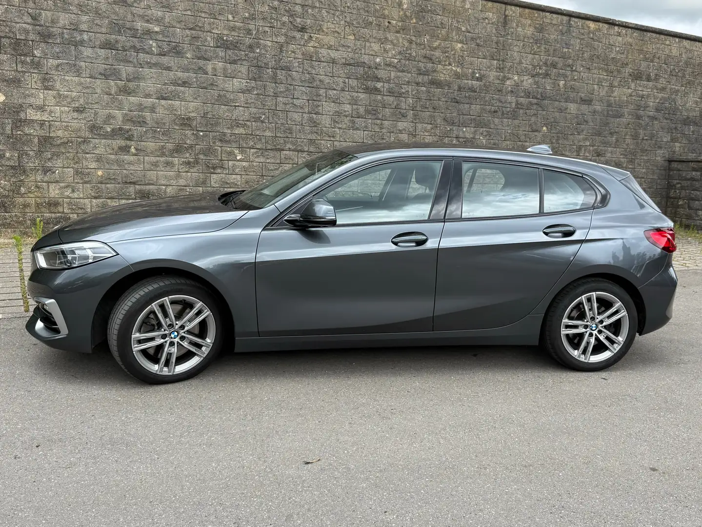 BMW 120 120d xDrive Aut. Luxury Line Gris - 1