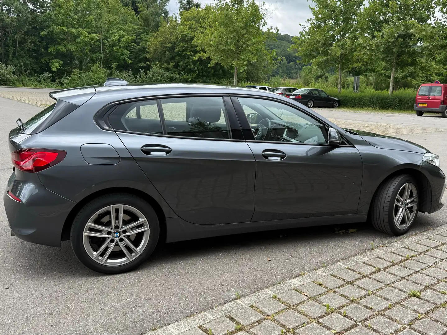 BMW 120 120d xDrive Aut. Luxury Line Gris - 2