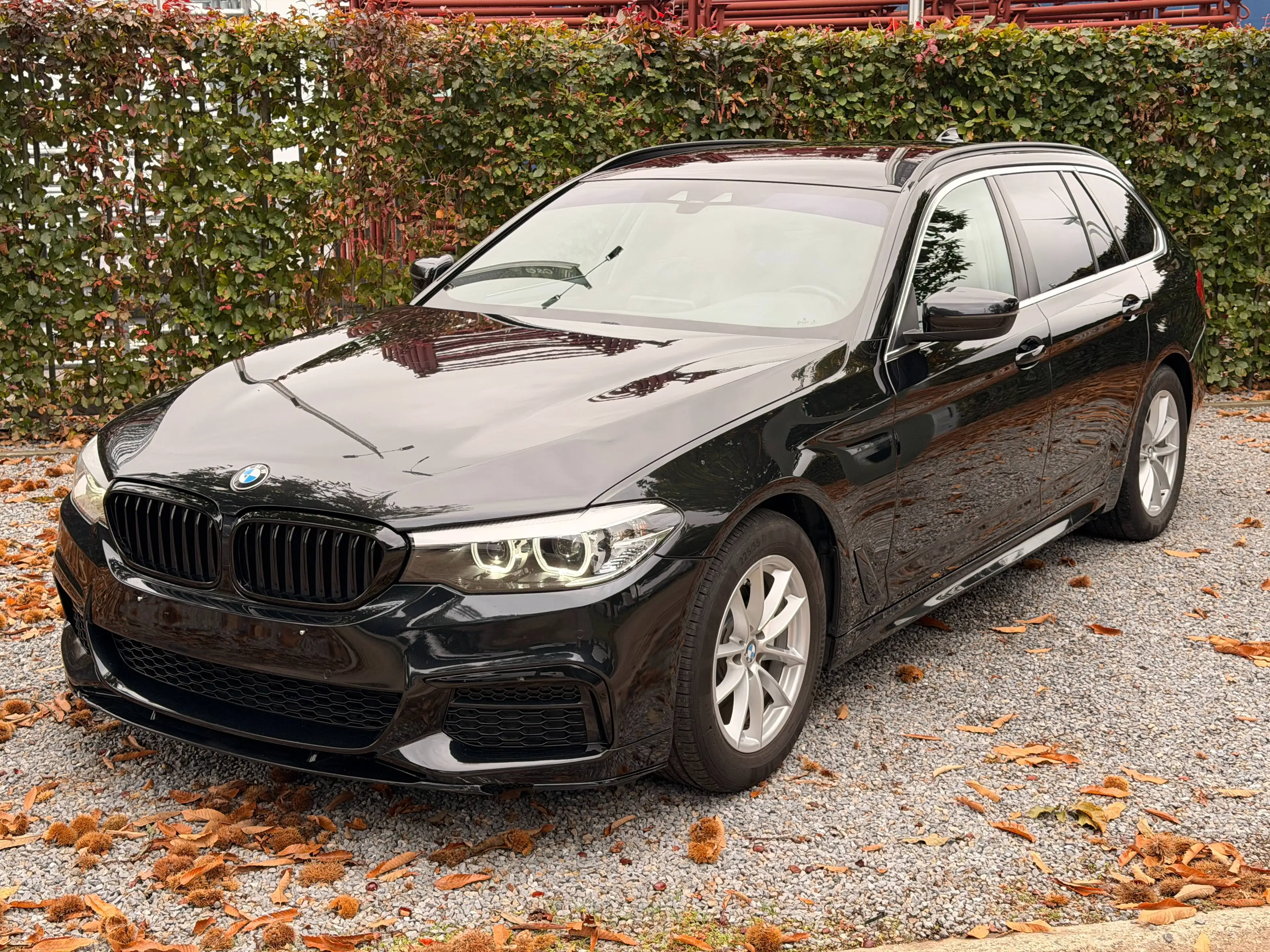 BMW 518 dA M-Sport * Navi * Leder * PDC * LED * EU6d