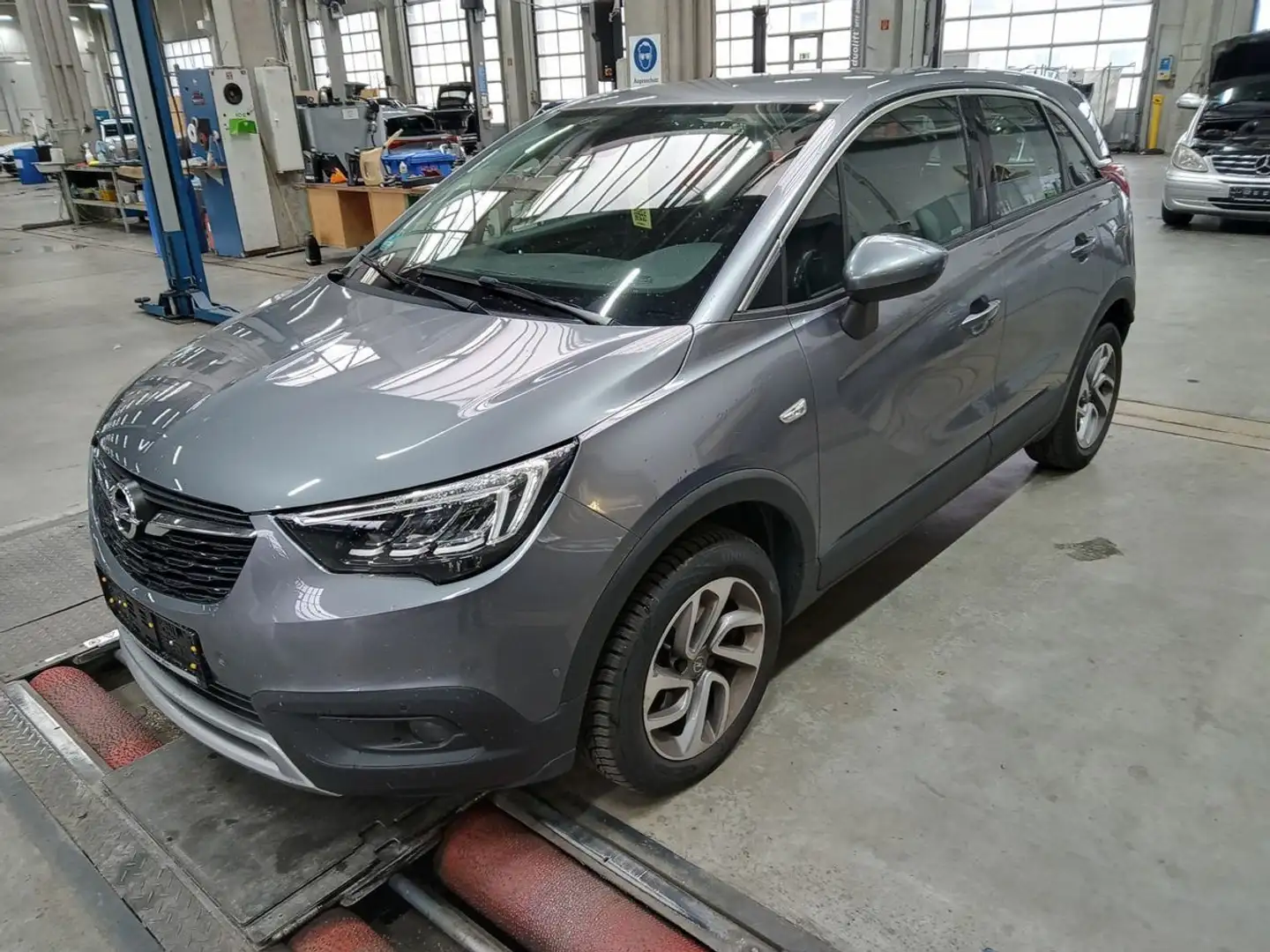 Opel Crossland X Grau - 1
