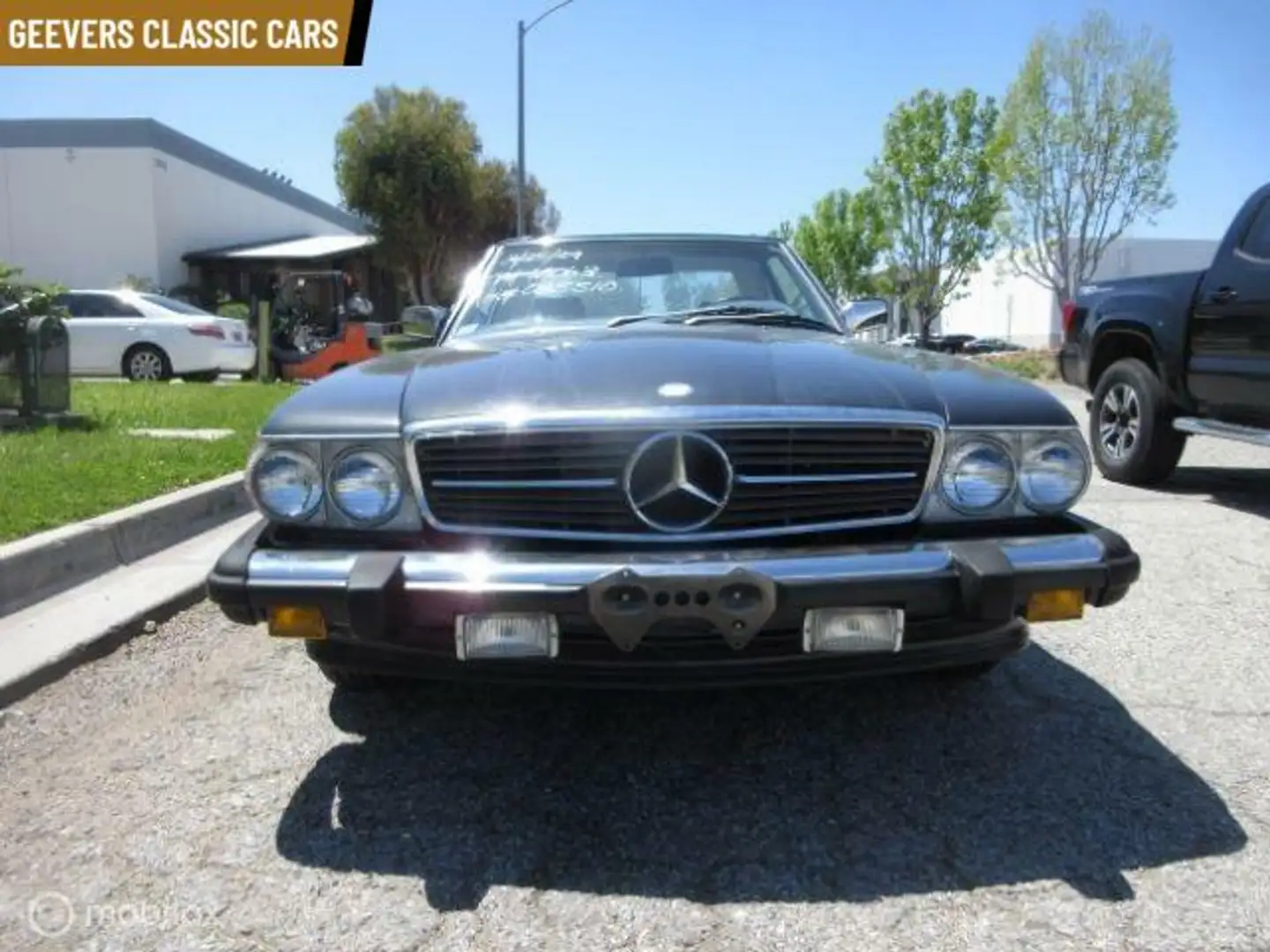 Mercedes-Benz SL 560 W107 AUTOMATIC 2 TOPS CABRIOLET Modrá - 1
