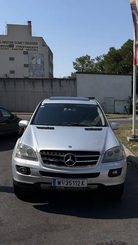 Mercedes-Benz ML 320