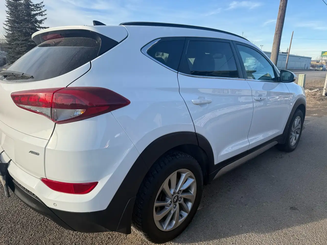 Hyundai TUCSON снимка Hyundai TUCSON